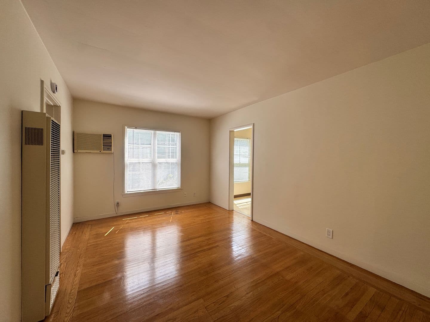 Sacramento Apartment: 2230 10th Avenue
