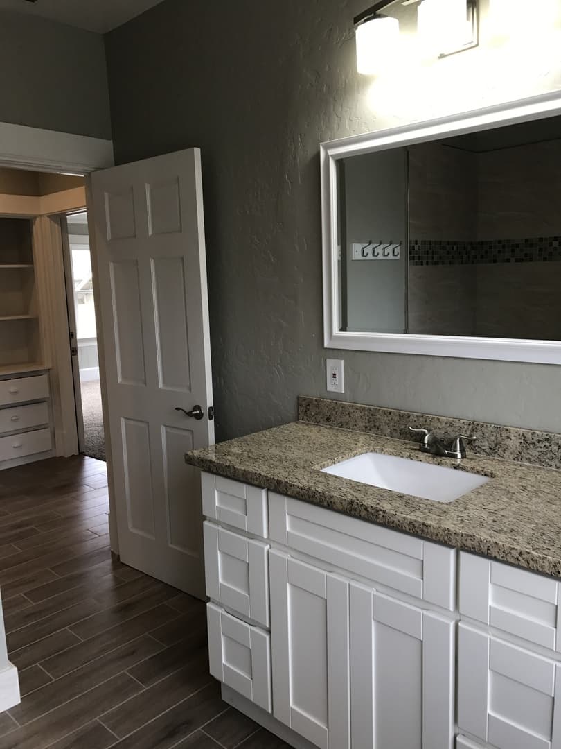 Sacramento Apartment: 711 18th Street