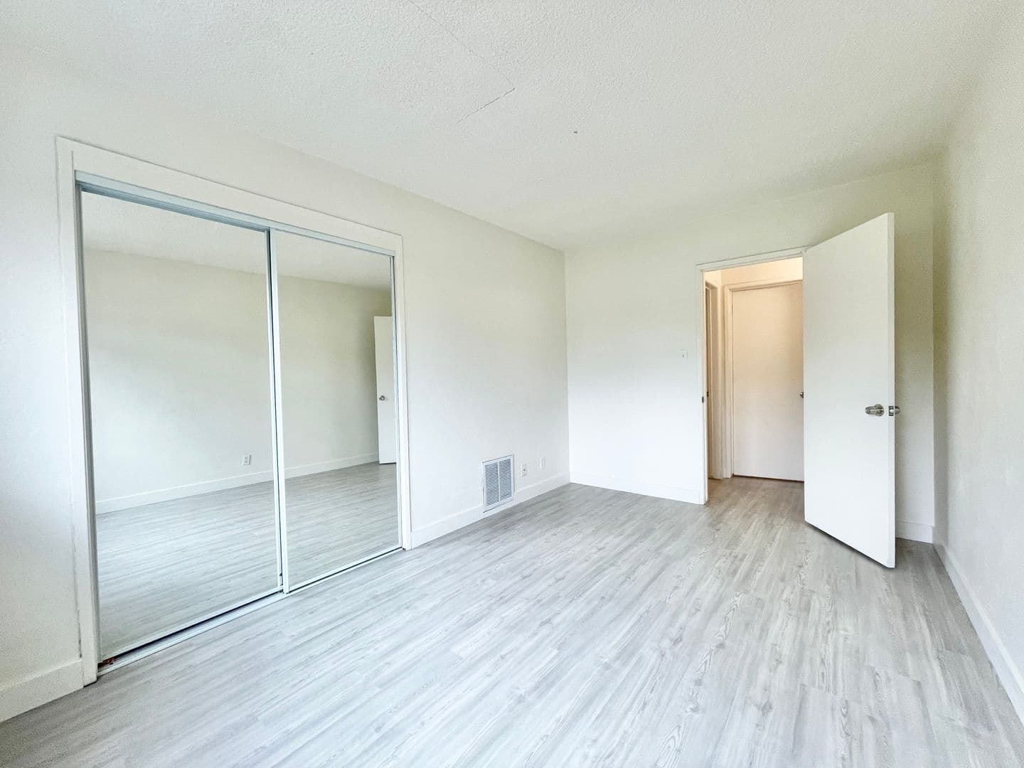 Sacramento Apartment: 1100 39th Street