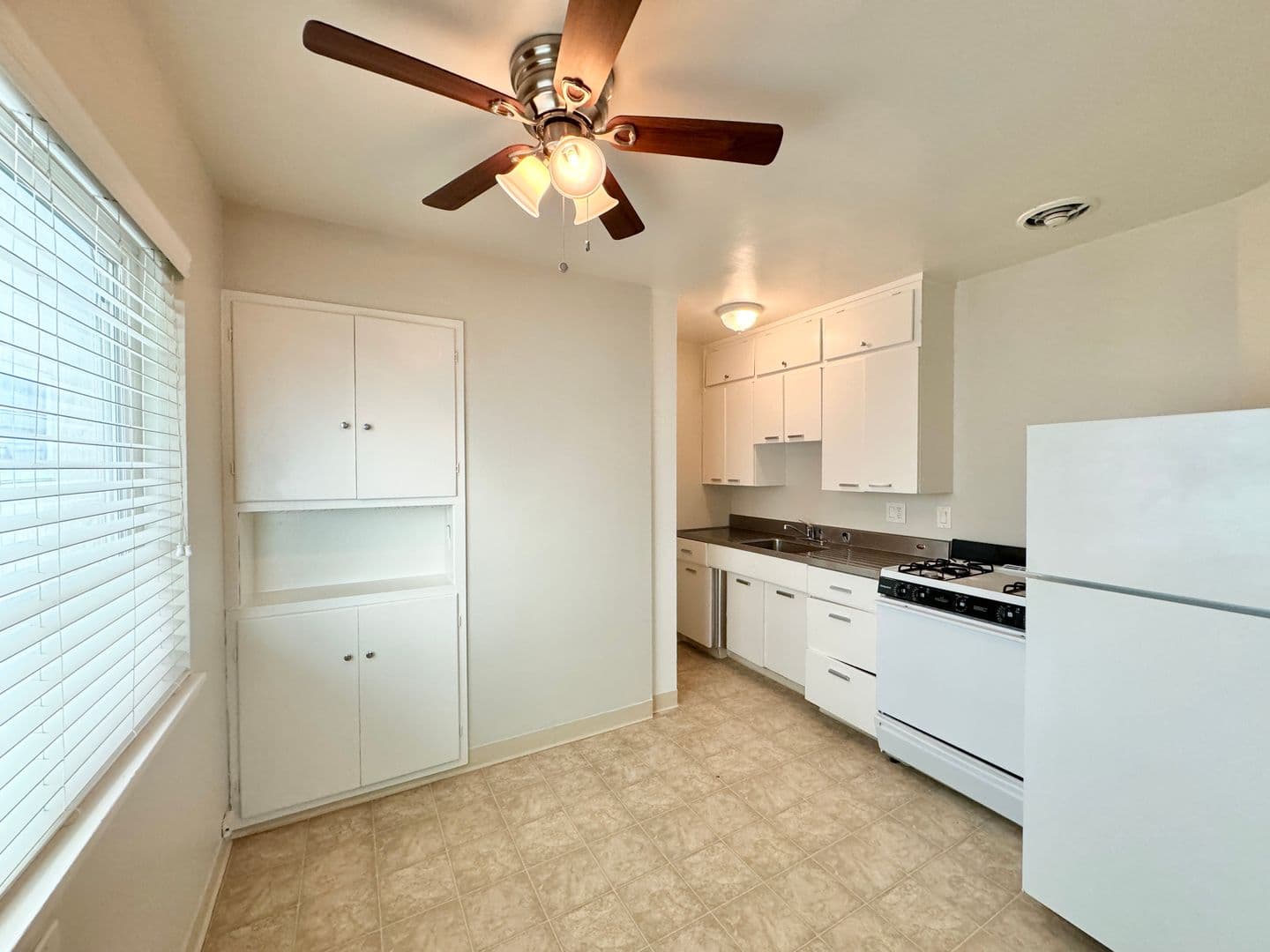 Sacramento Apartment: 1818 N Street