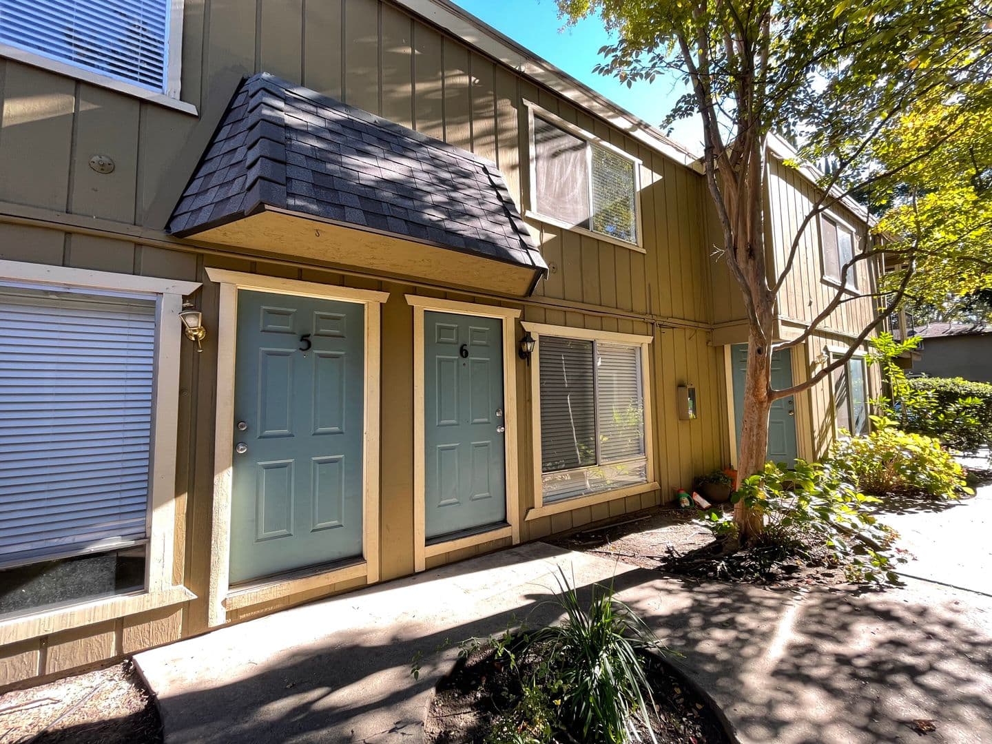 Sacramento Apartment: 2708-10 C Street