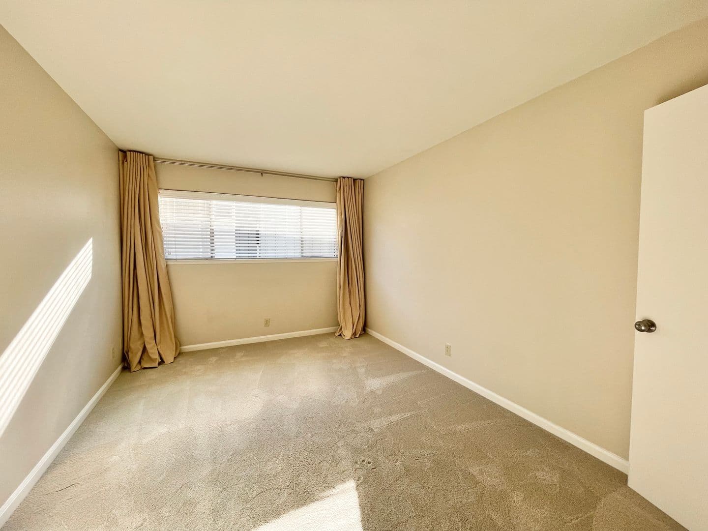 Sacramento Apartment: 2707 O Street