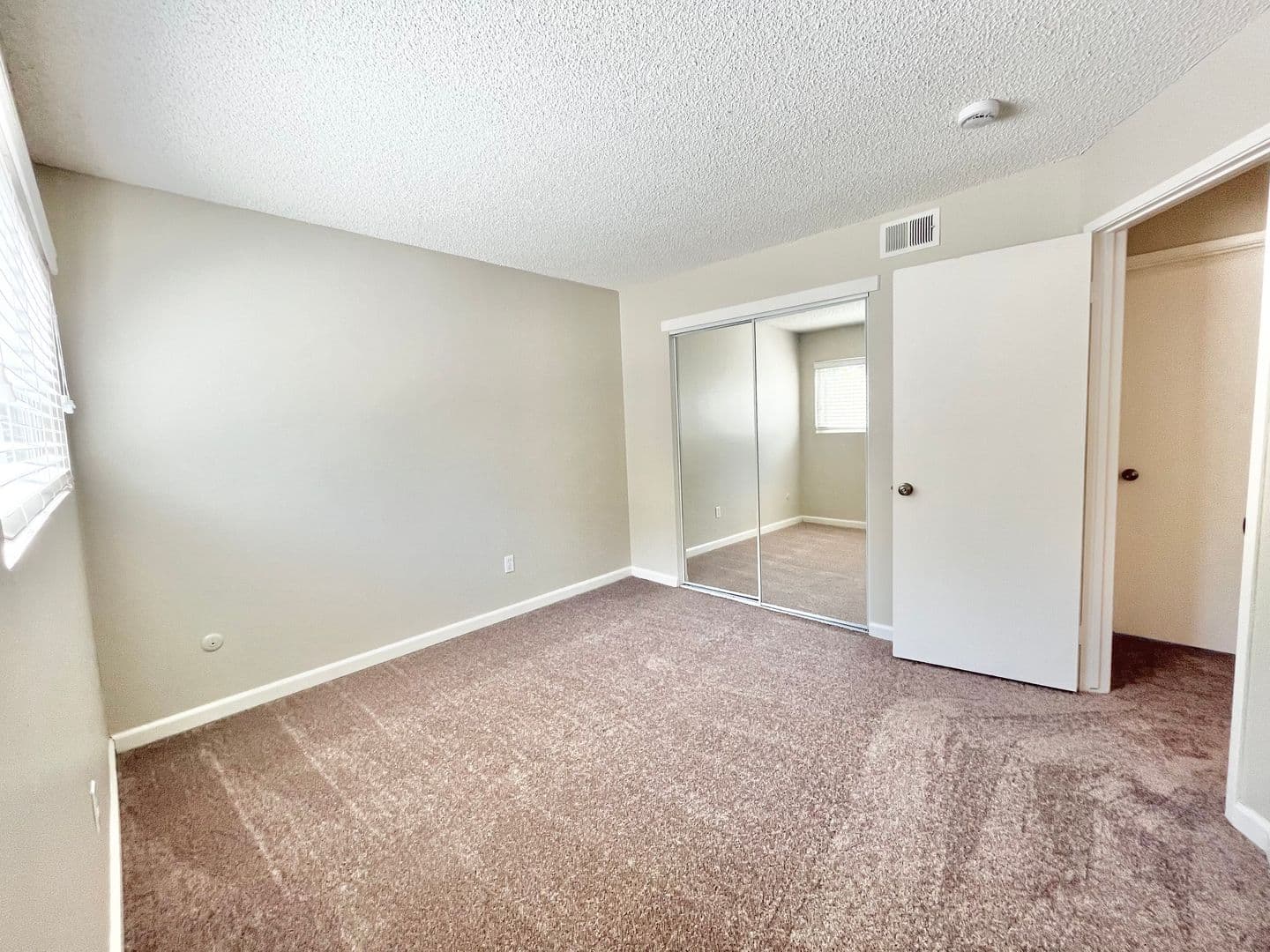 Sacramento Apartment: 2326 V Street