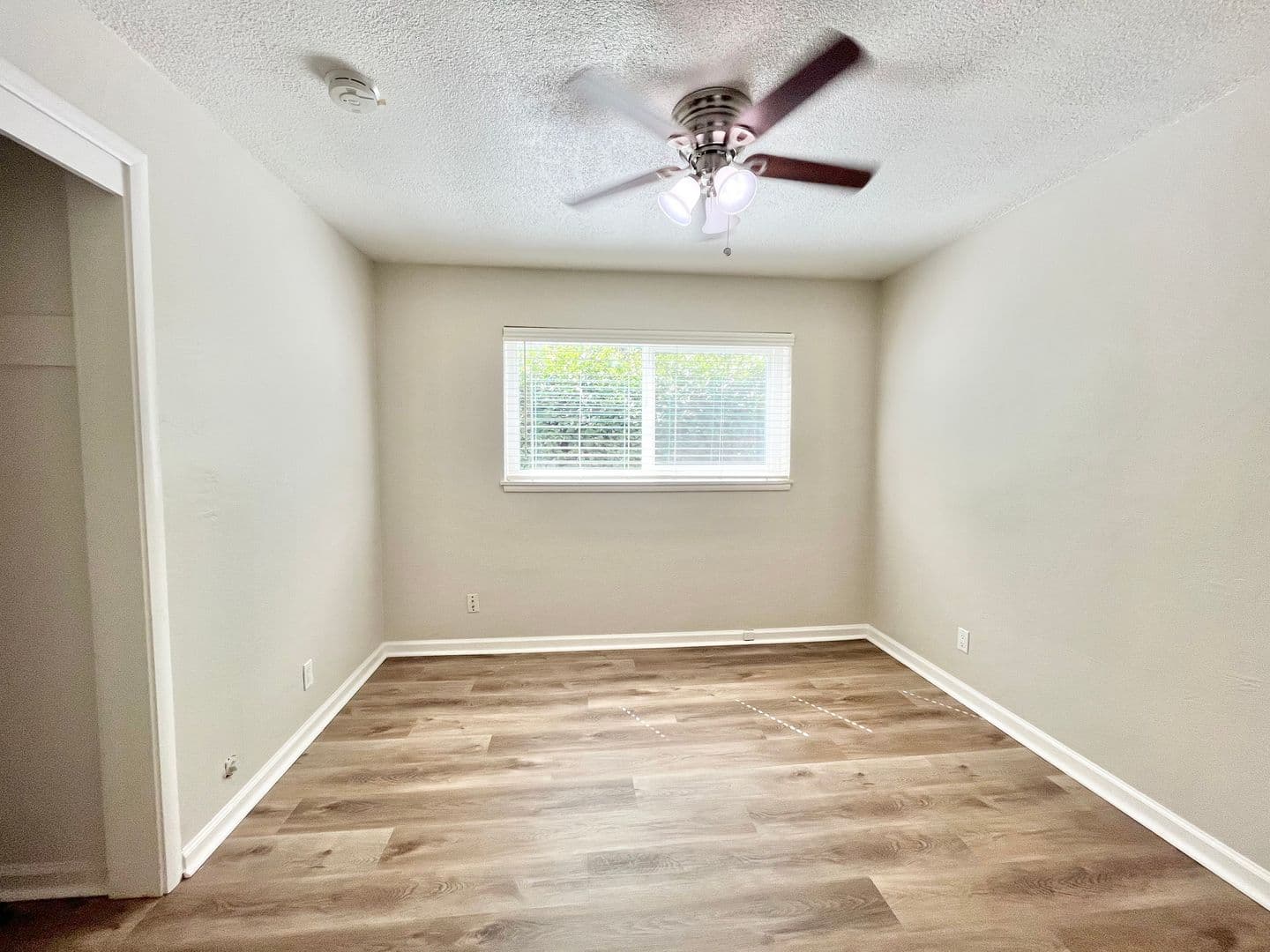 Sacramento Apartment: 2414 Capitol Avenue