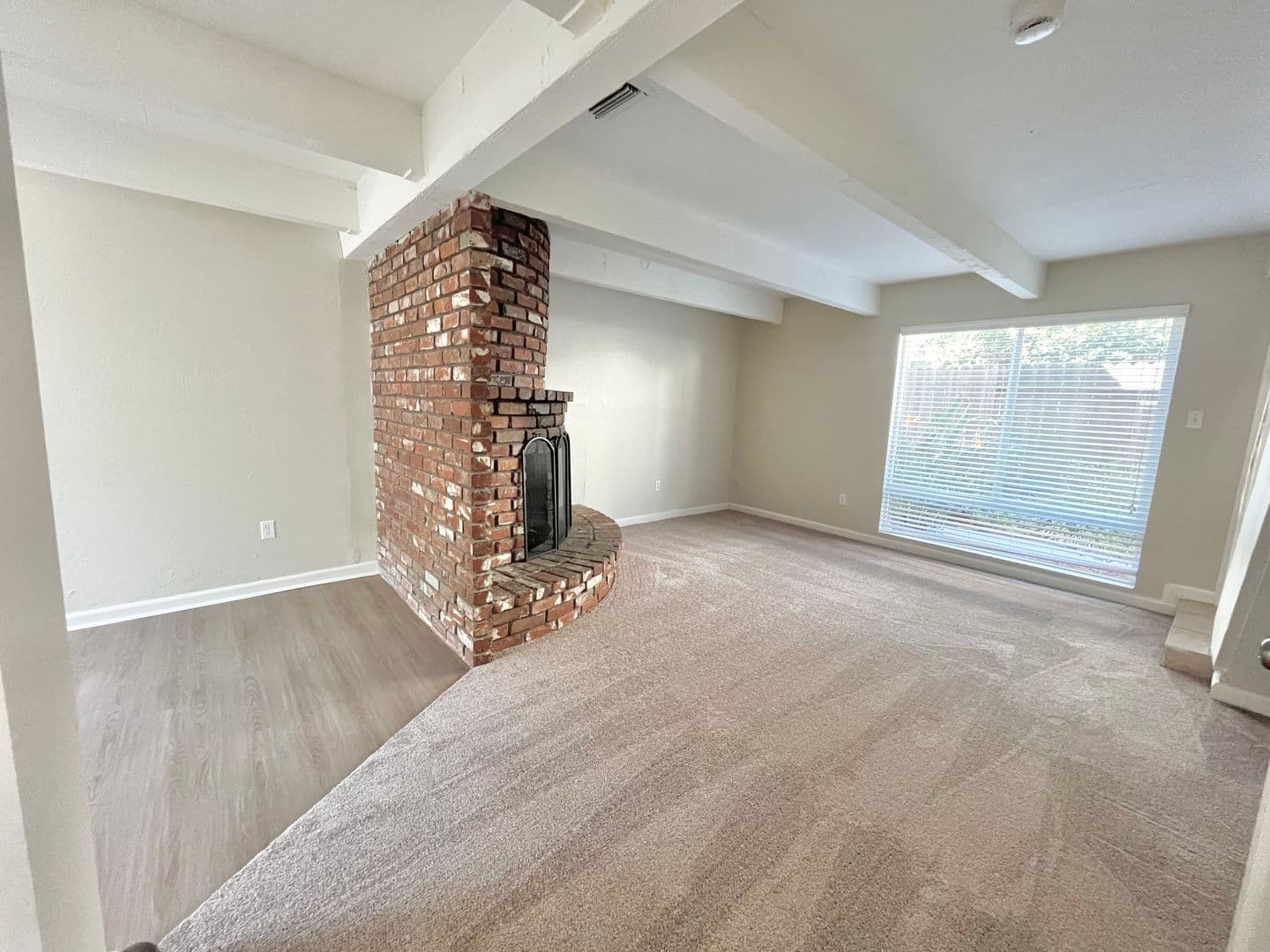 Sacramento Apartment: 2326 V Street