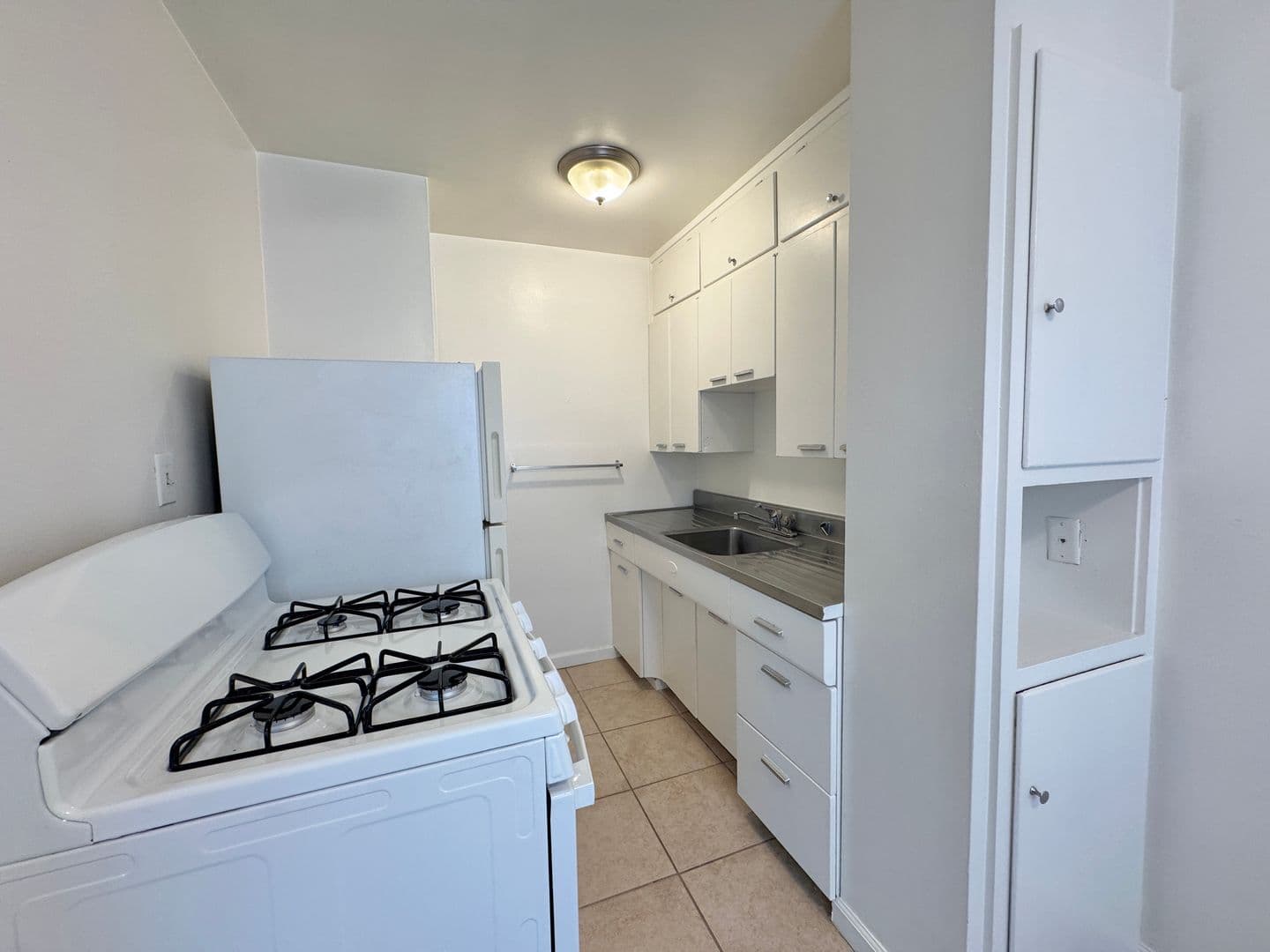 Sacramento Apartment: 1818 N Street
