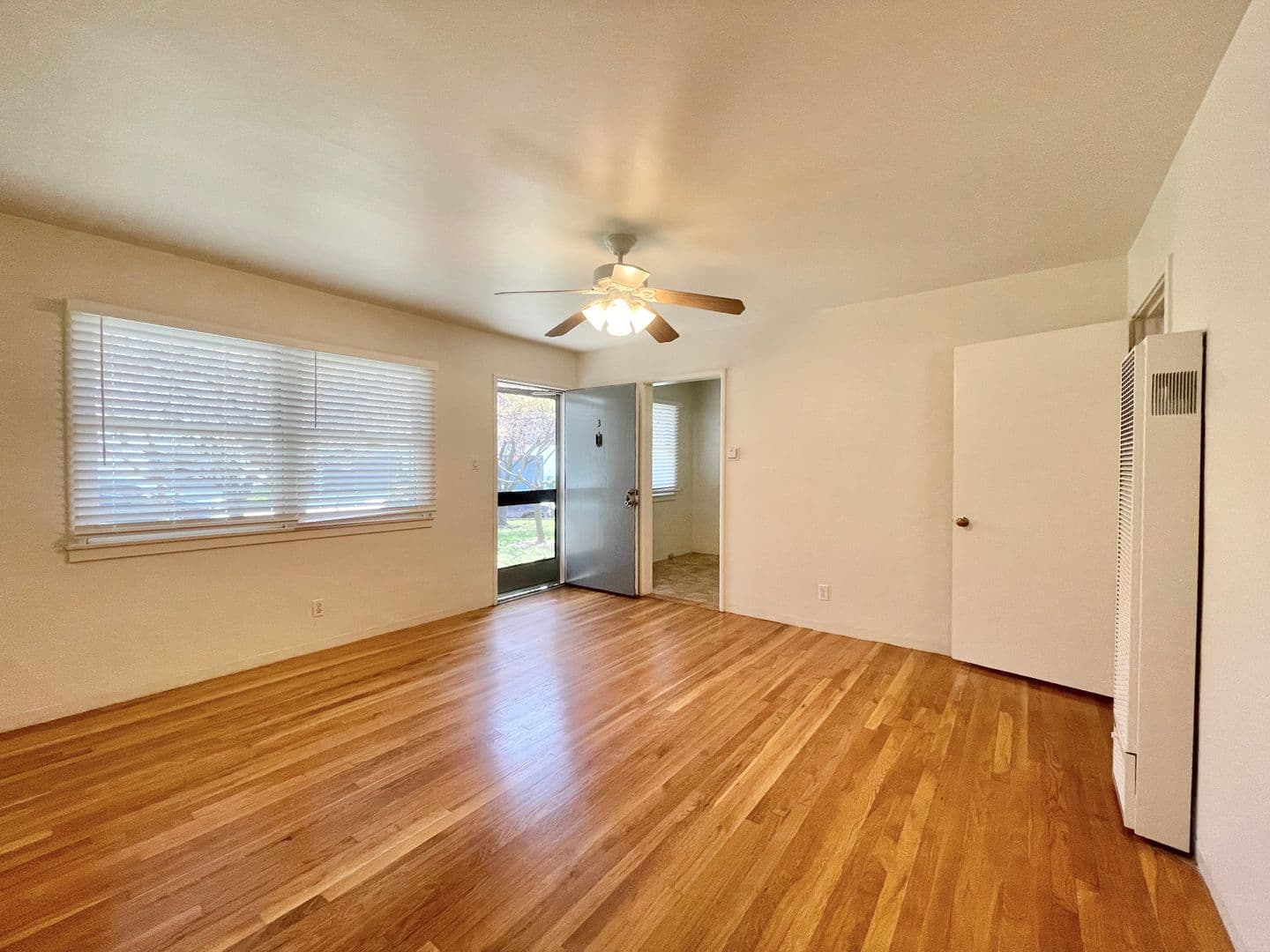 Sacramento Apartment: 328 51st Street