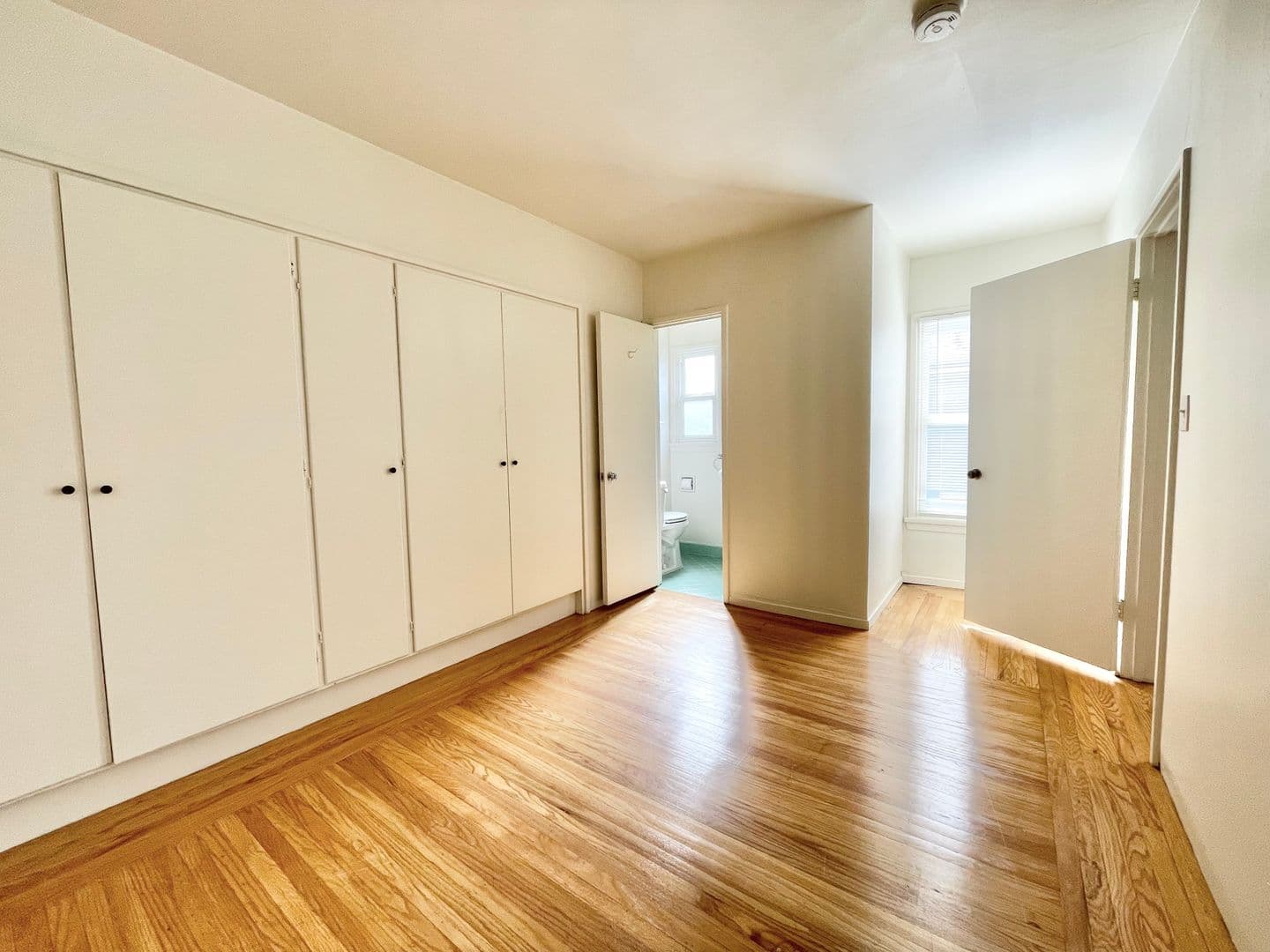 Sacramento Apartment: 2230 10th Avenue