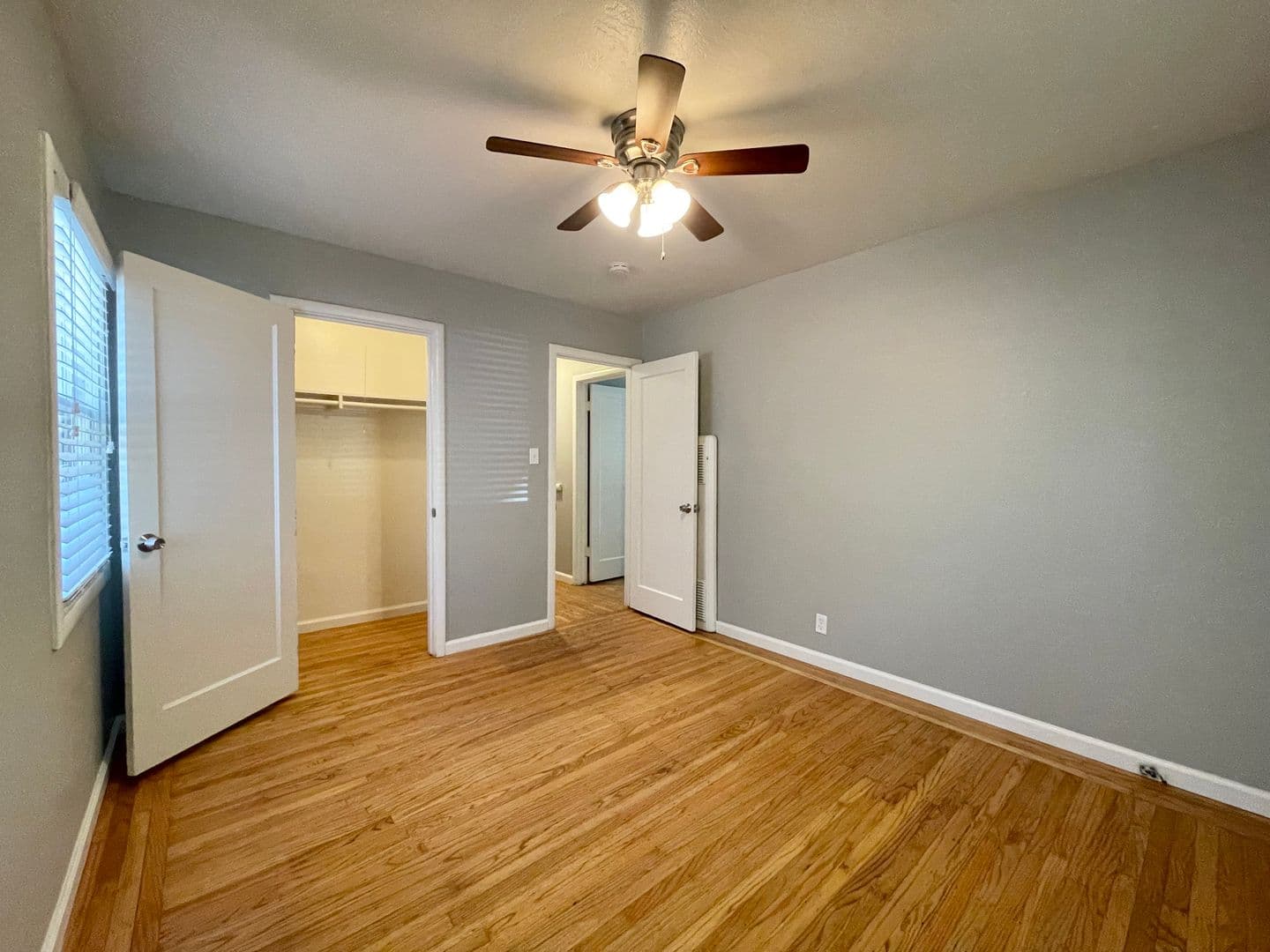 Sacramento Apartment: 411 22nd Street