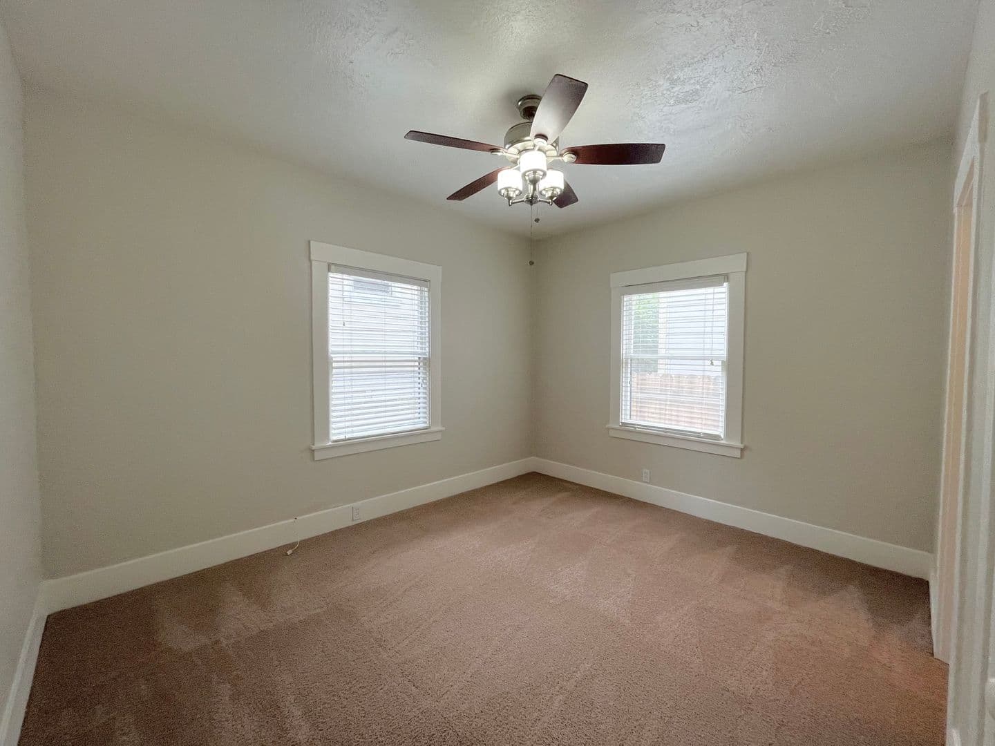 Sacramento Apartment: 827 24th Street