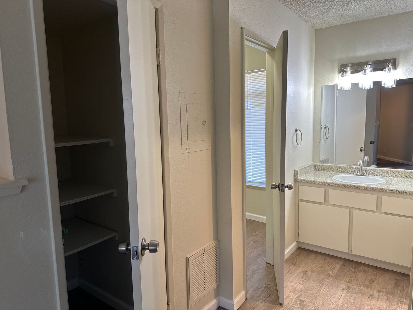 Sacramento Apartment: 2511 Northrop Avenue