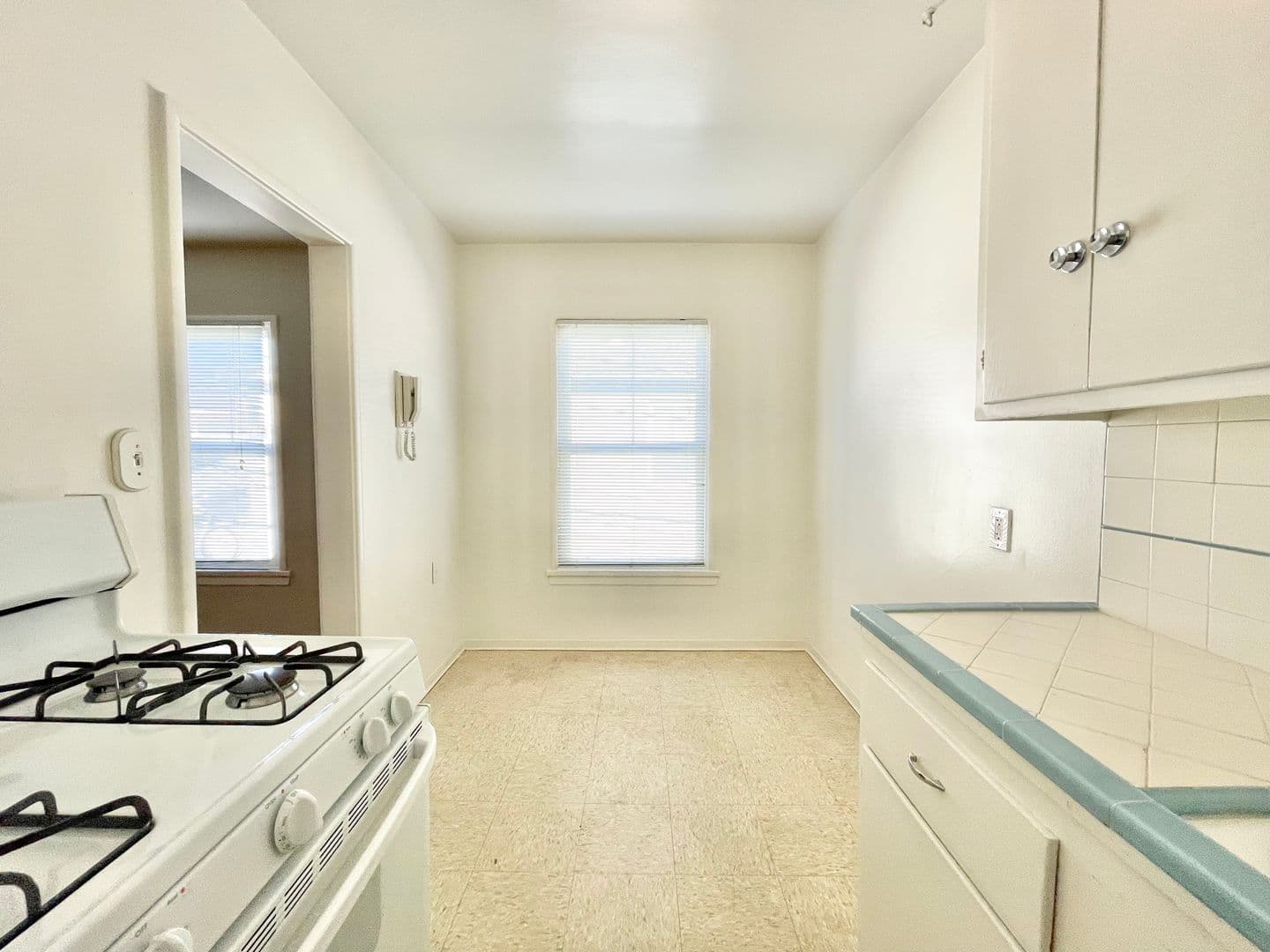 Sacramento Apartment: 2231 11th Avenue