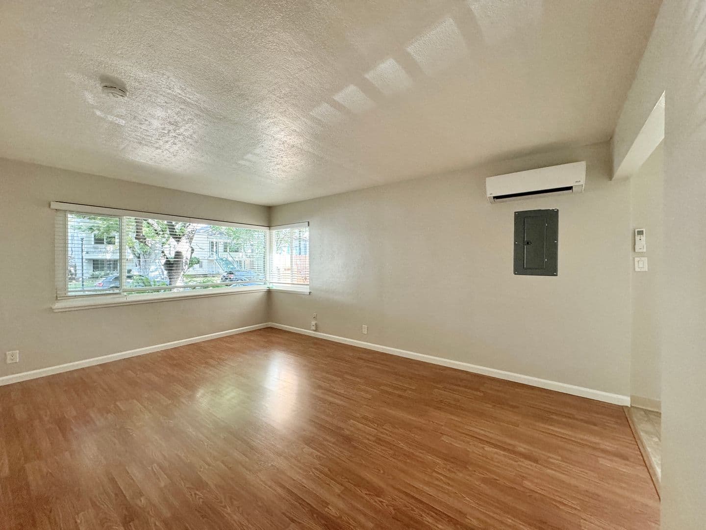 Sacramento Apartment: 1818 N Street