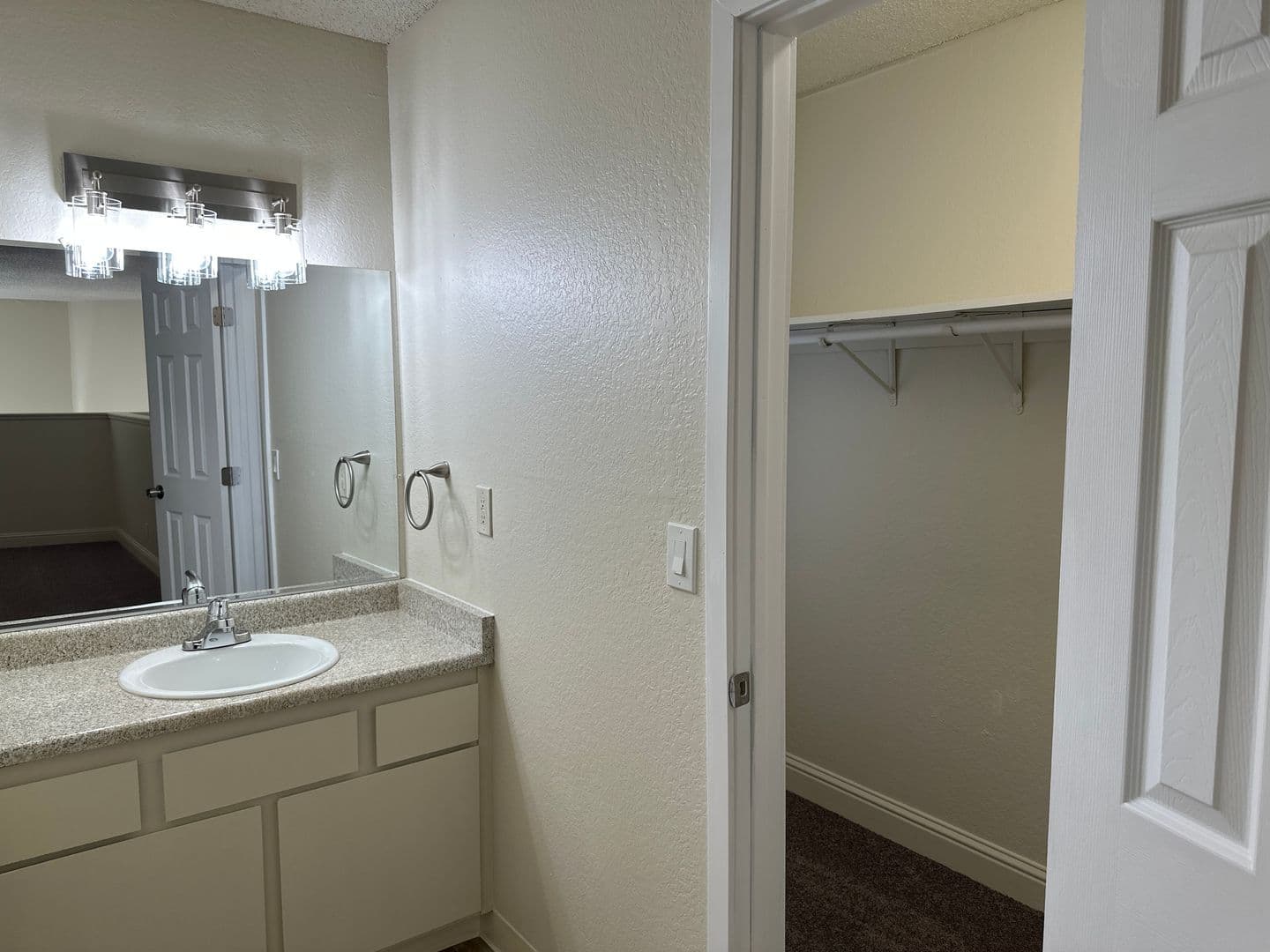 Sacramento Apartment: 2511 Northrop Avenue
