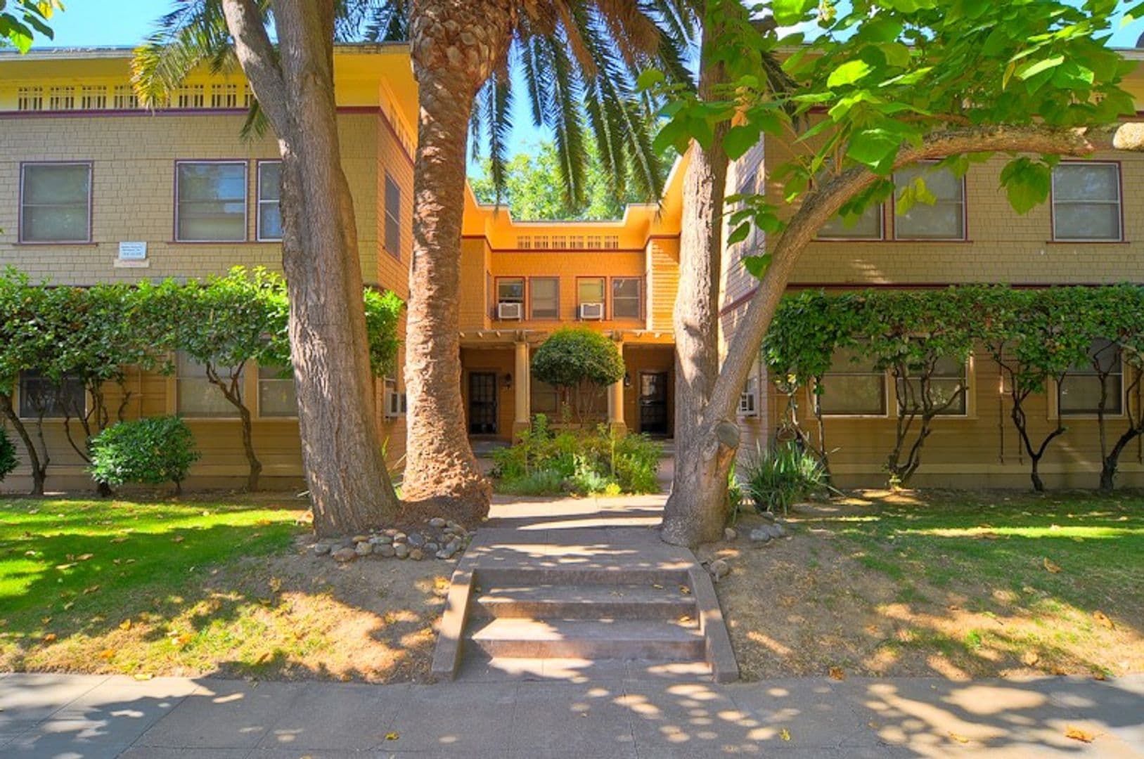Sacramento Apartment: 2620-2626 I Street