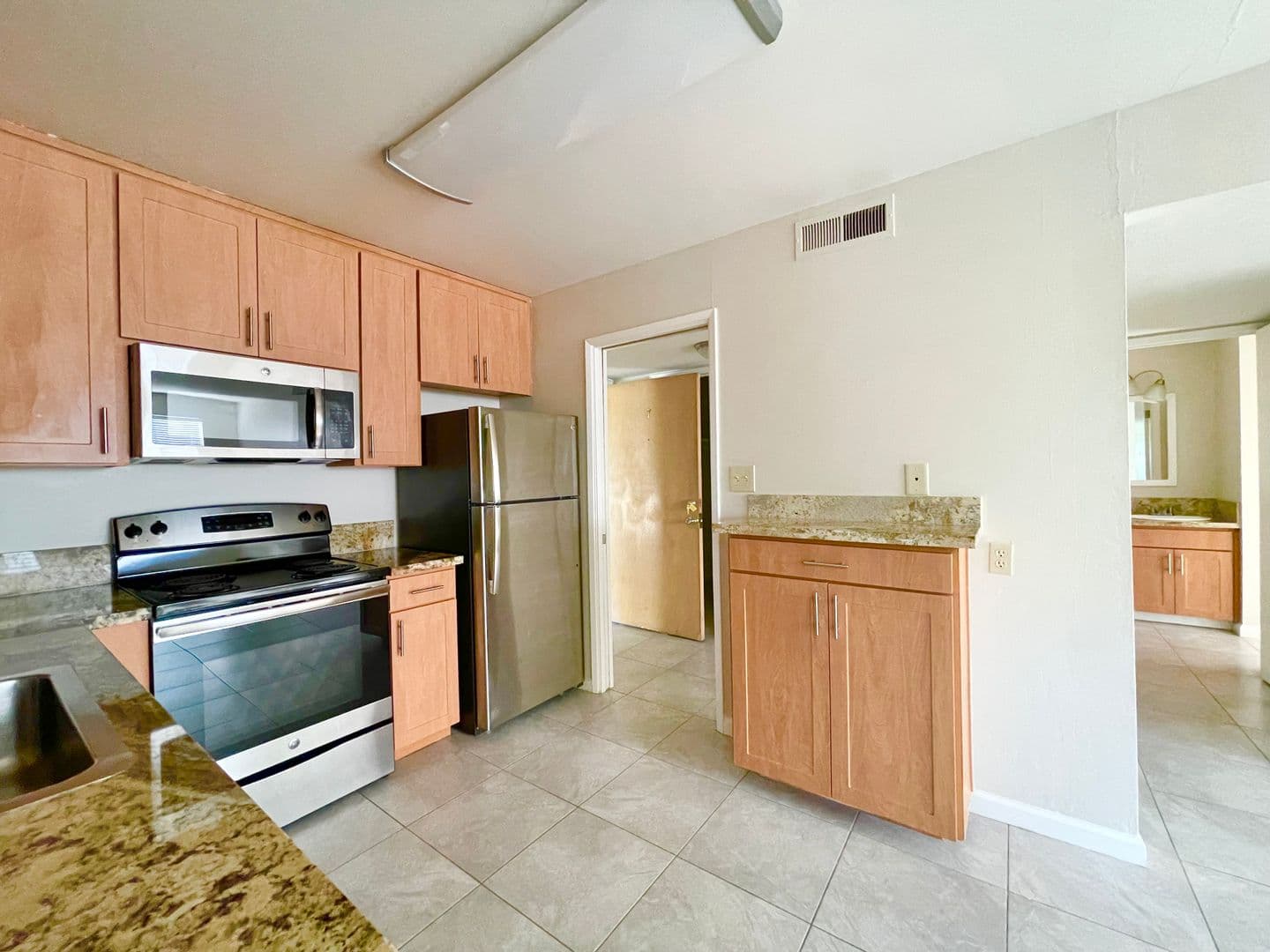 Sacramento Apartment: 2707 O Street
