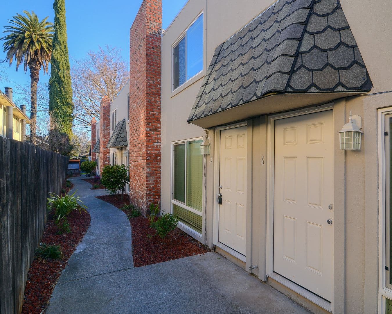 Sacramento Apartment: 2326 V Street