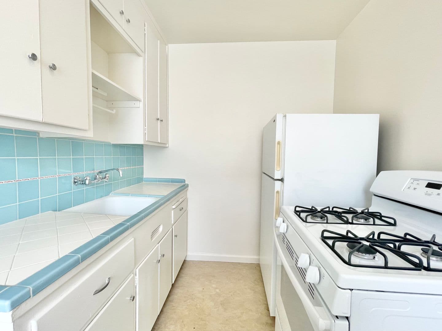 Sacramento Apartment: 2230 10th Avenue