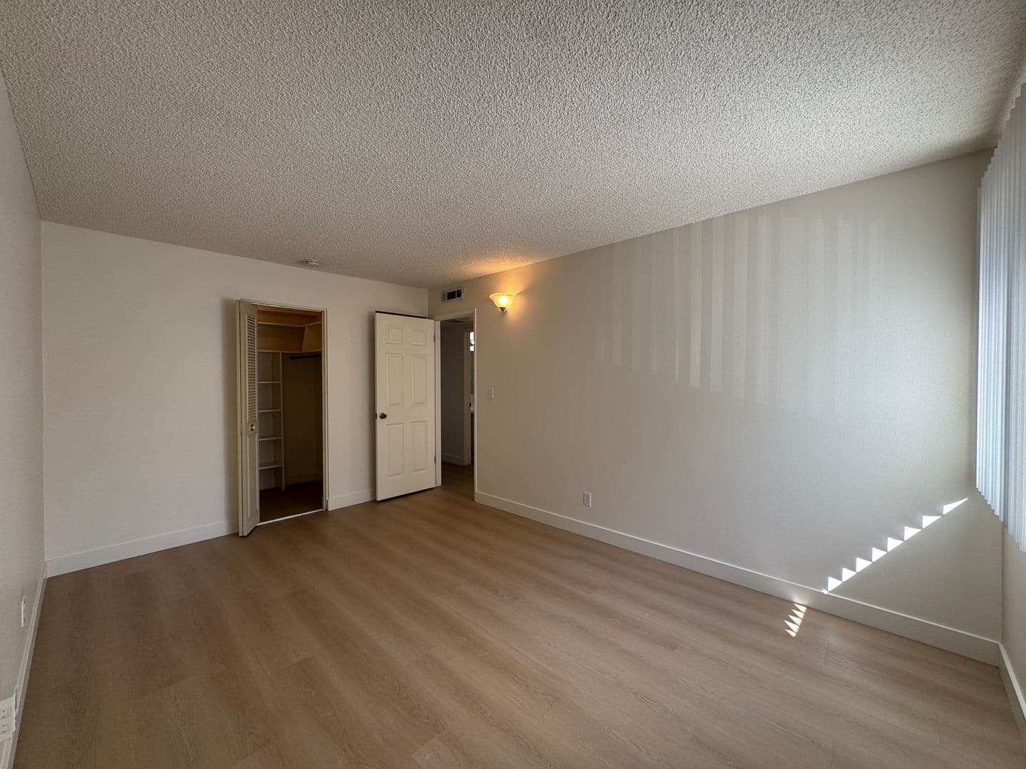 Sacramento Apartment: 541-551 Morse Avenue