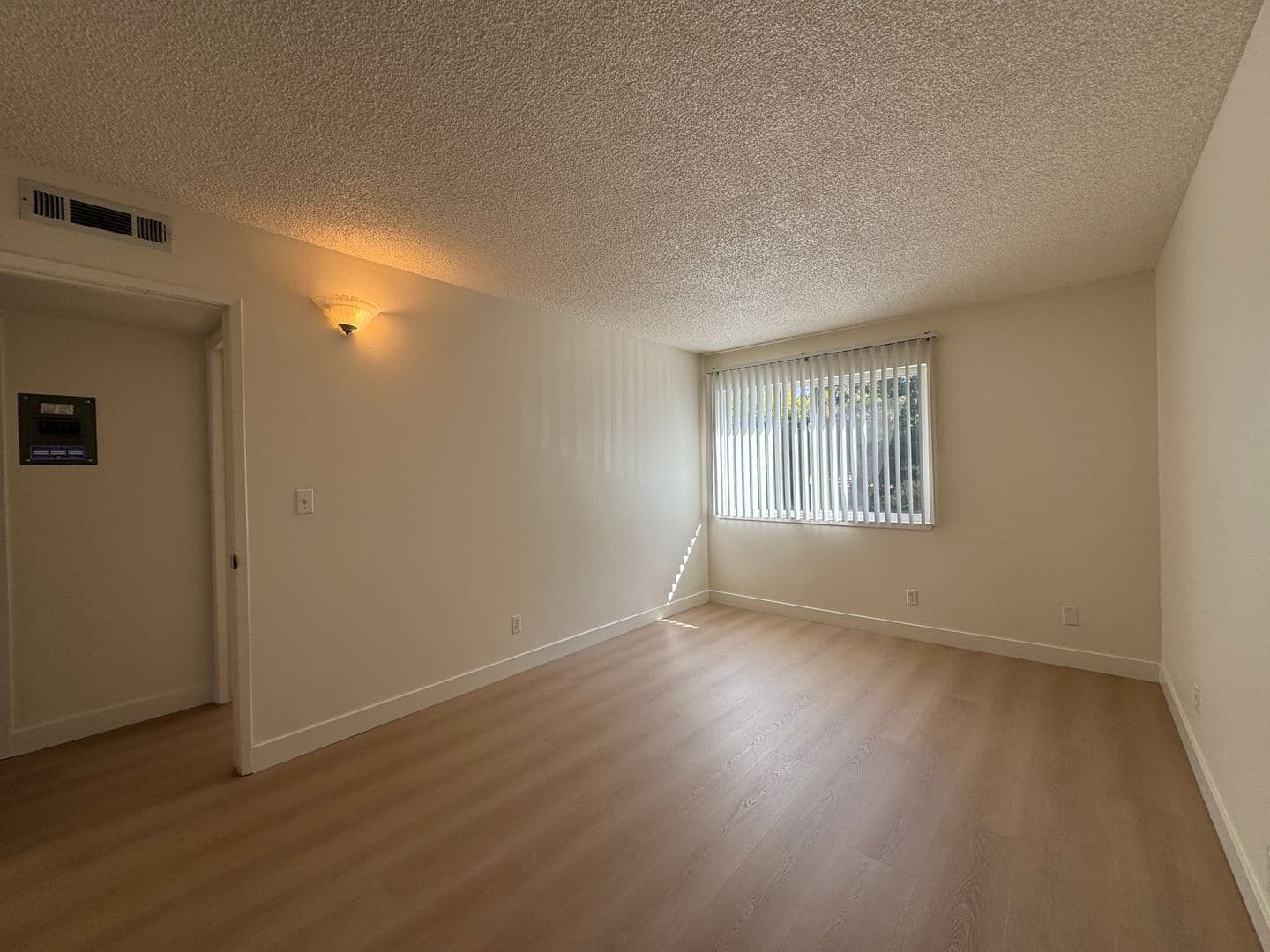 Sacramento Apartment: 541-551 Morse Avenue