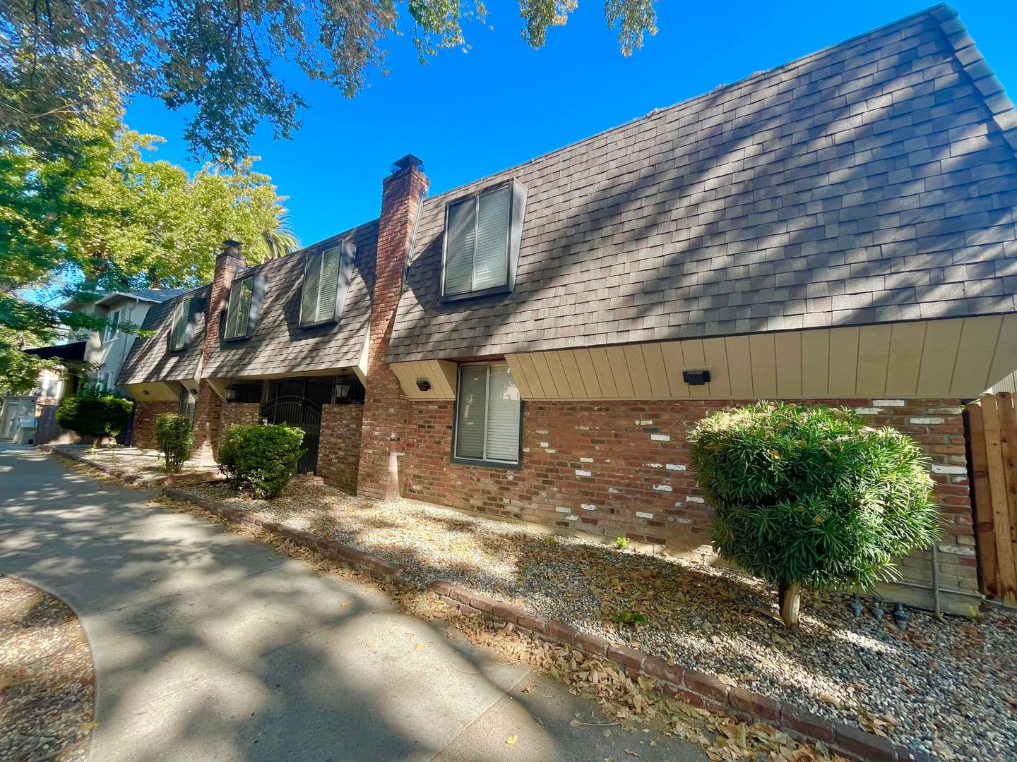 Sacramento Apartment: 2805-2807 H Street