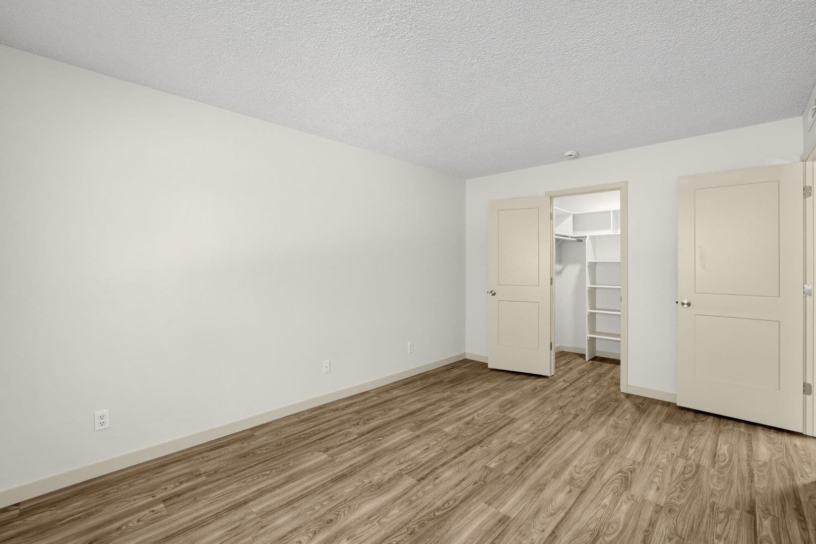 Sacramento Apartment: 541-551 Morse Avenue