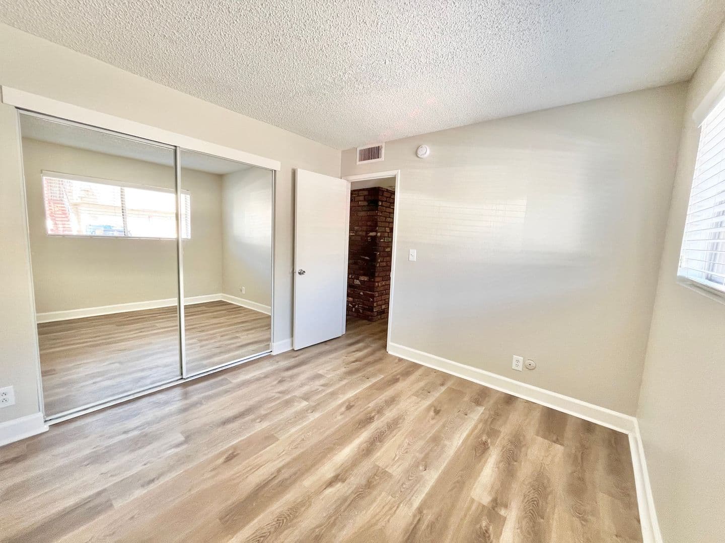 Sacramento Apartment: 2811-15 E Street