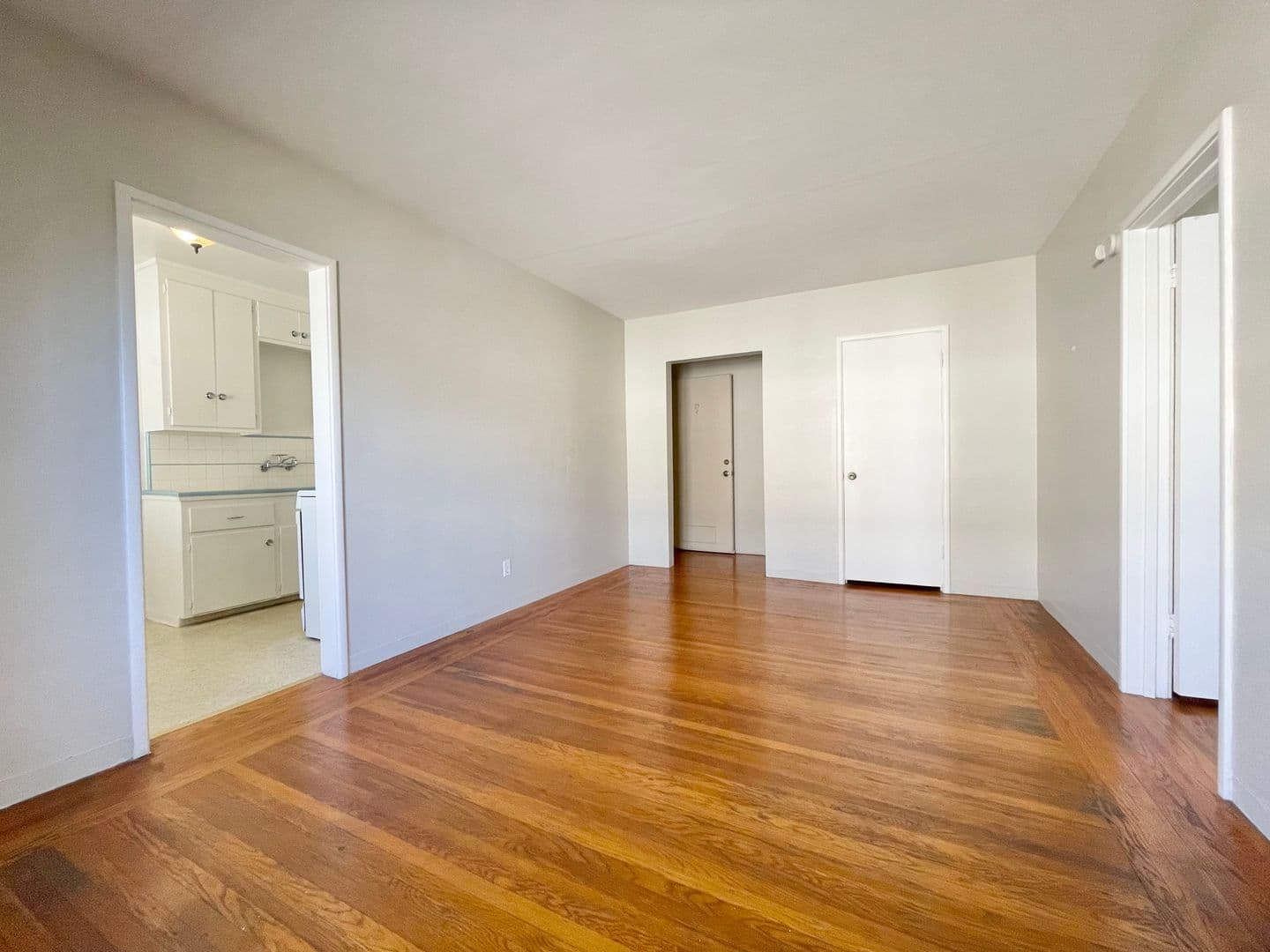 Sacramento Apartment: 2231 11th Avenue
