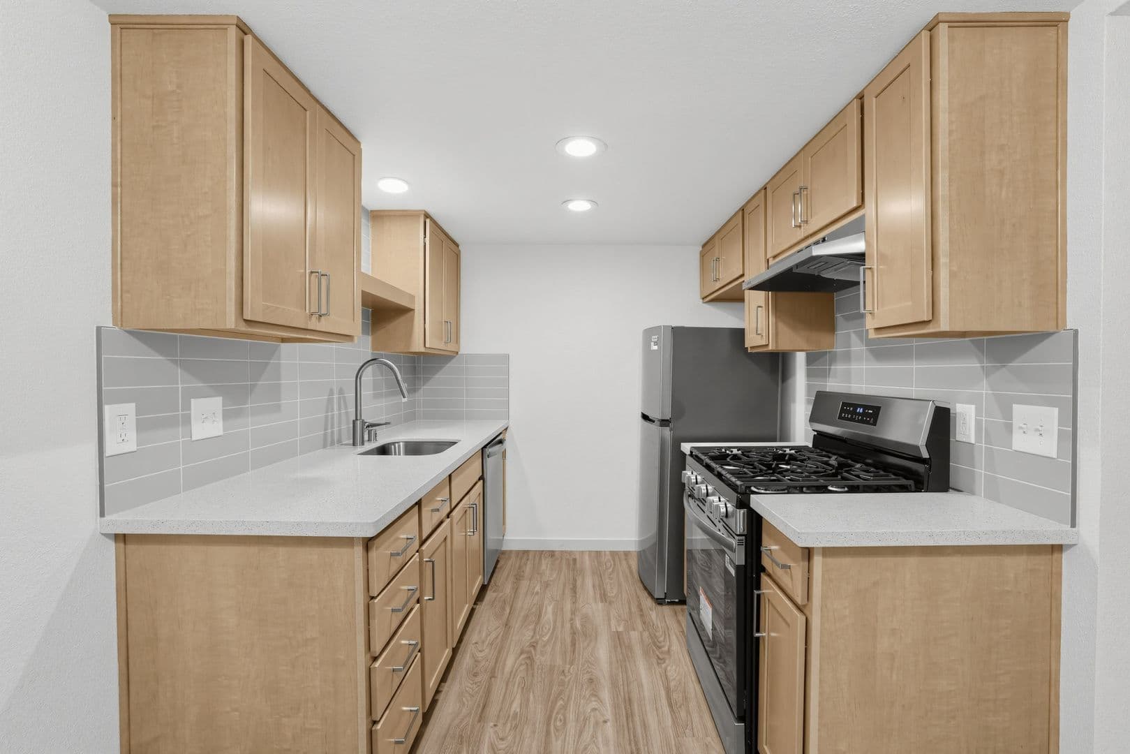 Sacramento Apartment: 541-551 Morse Avenue
