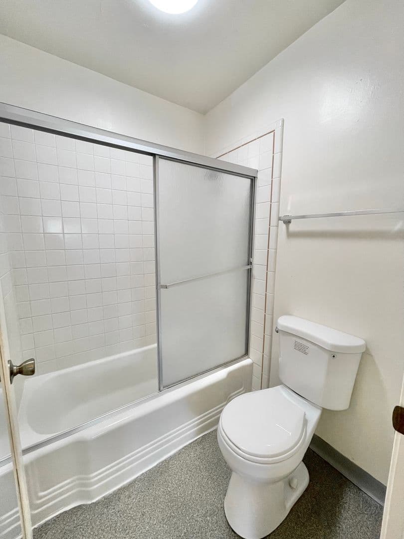 Sacramento Apartment: 1100 39th Street
