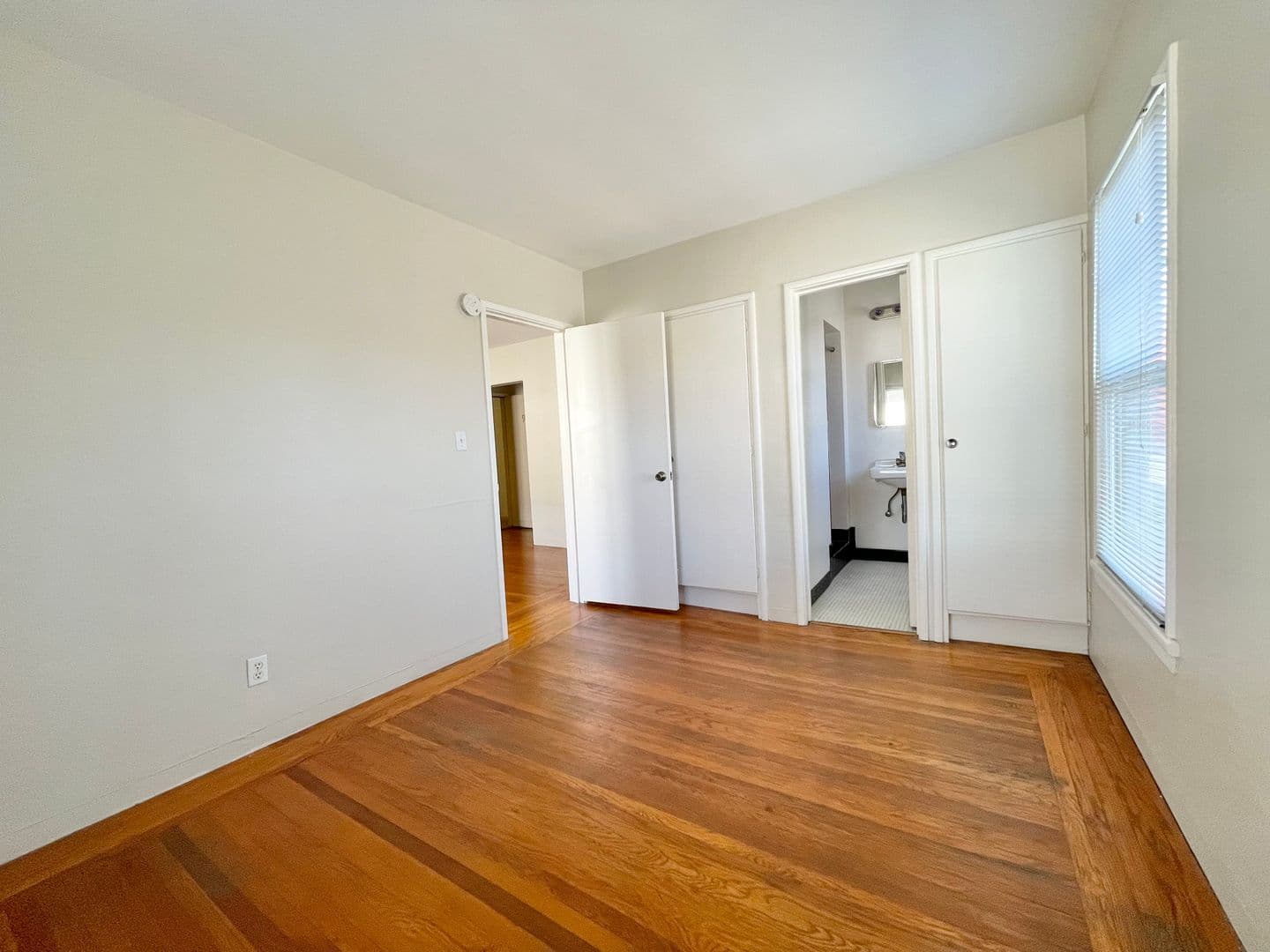 Sacramento Apartment: 2231 11th Avenue