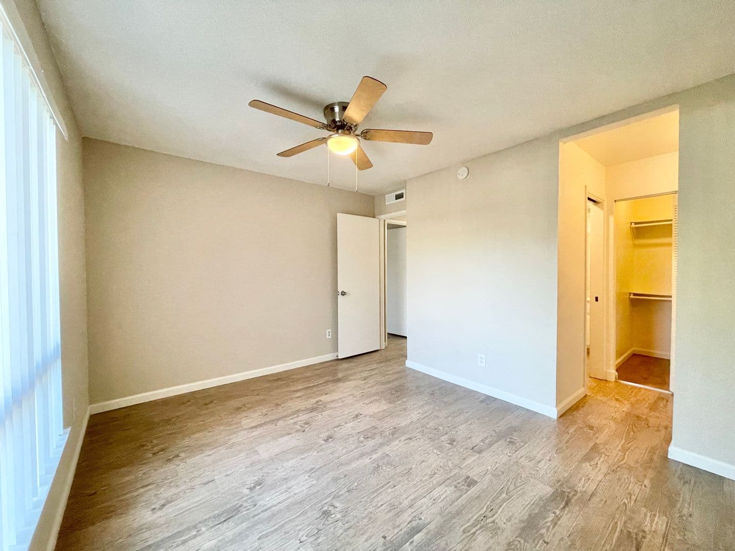 Sacramento Apartment: 1171-1181 Evelyn/2646-2654 Matheson Way