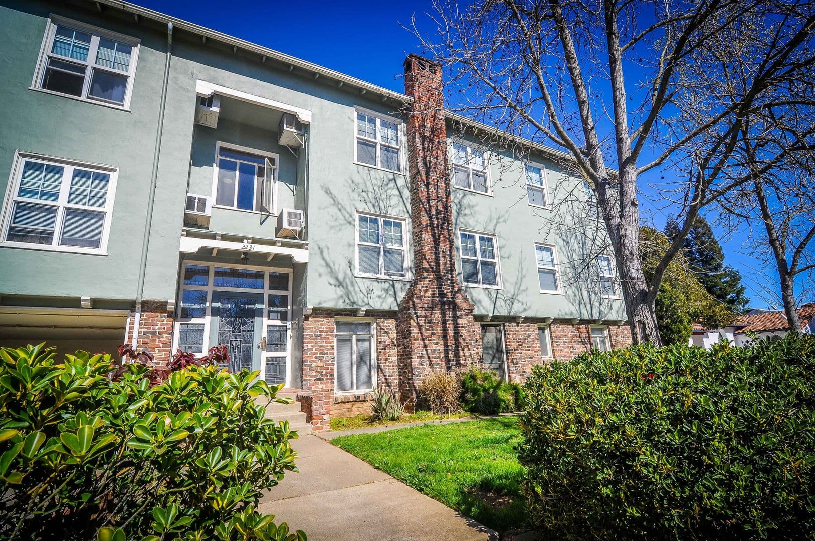 Sacramento Apartment: 2231 11th Avenue