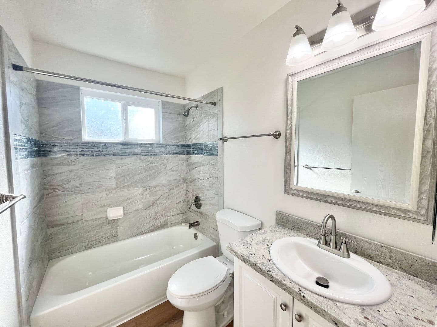 Carmichael Apartment: 5632 Cypress Avenue
