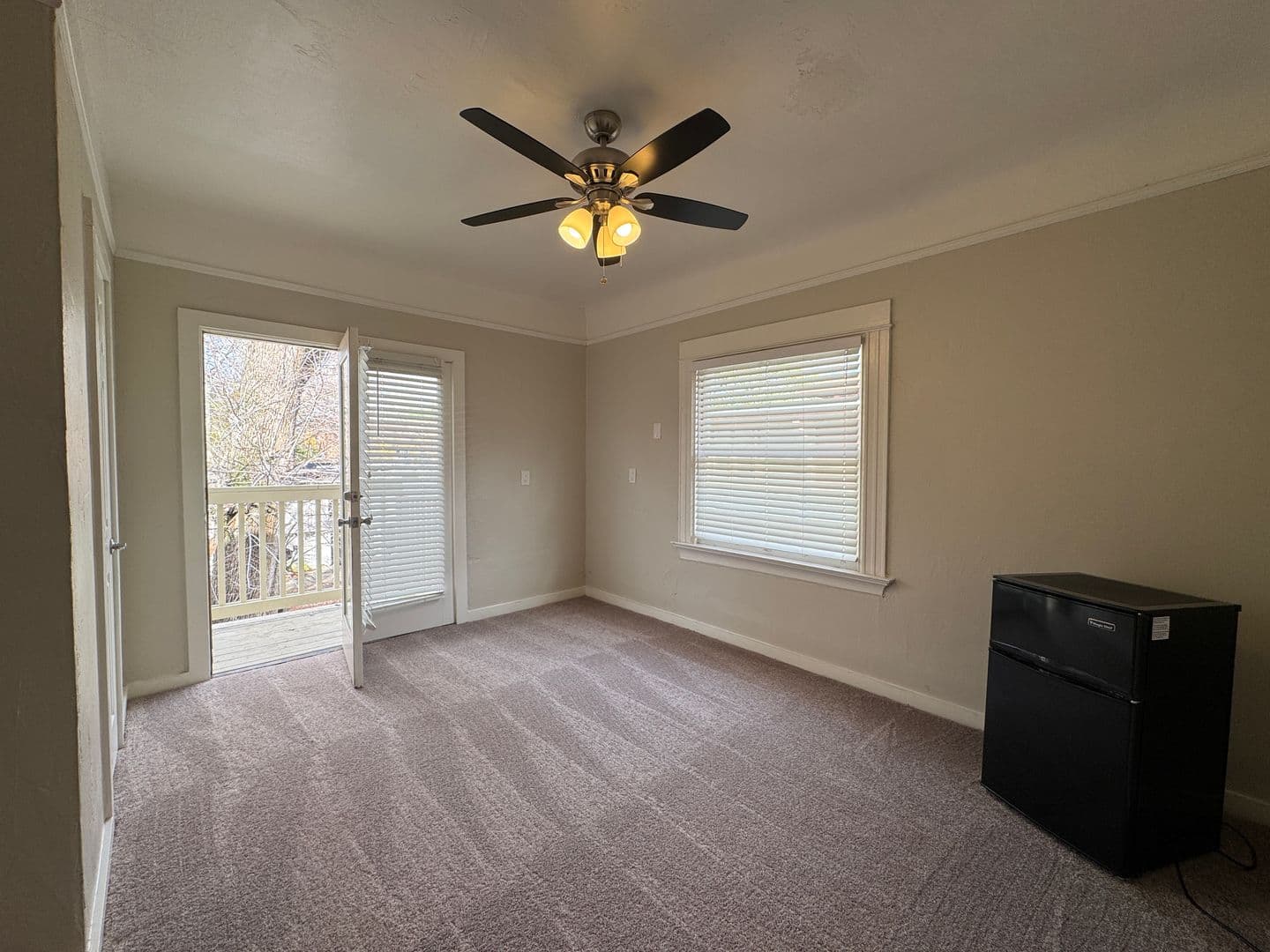 Sacramento Apartment: 711 18th Street
