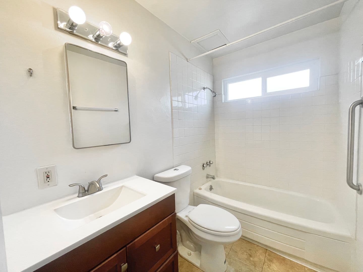 Sacramento Apartment: 4500 Del Rio Road