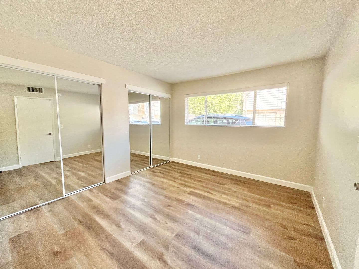 Sacramento Apartment: 2811-15 E Street