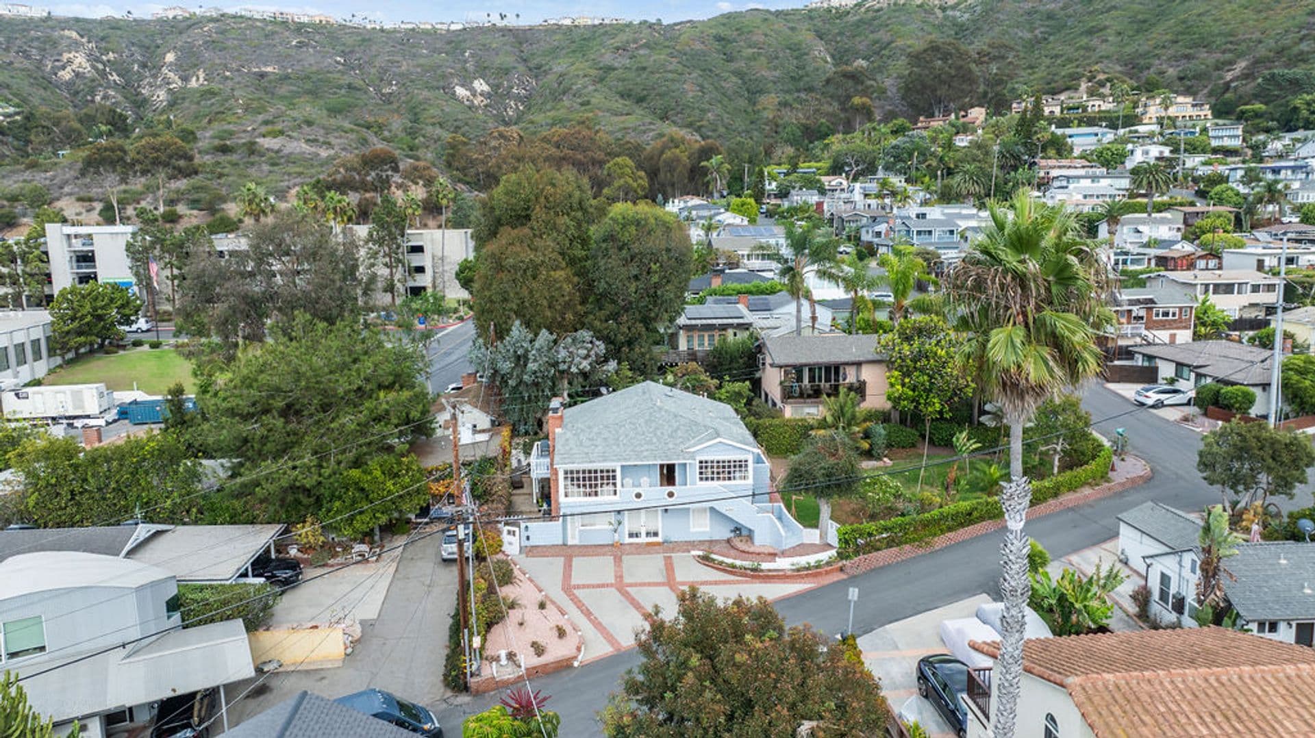 Laguna Beach Apartment: 31922 Virginia Way