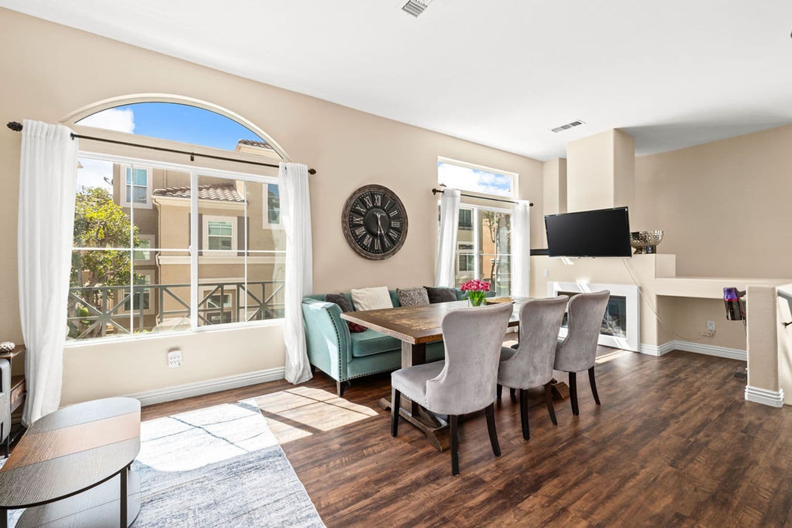 Rancho Santa Margarita House: 205 Montana Del Lago Dr