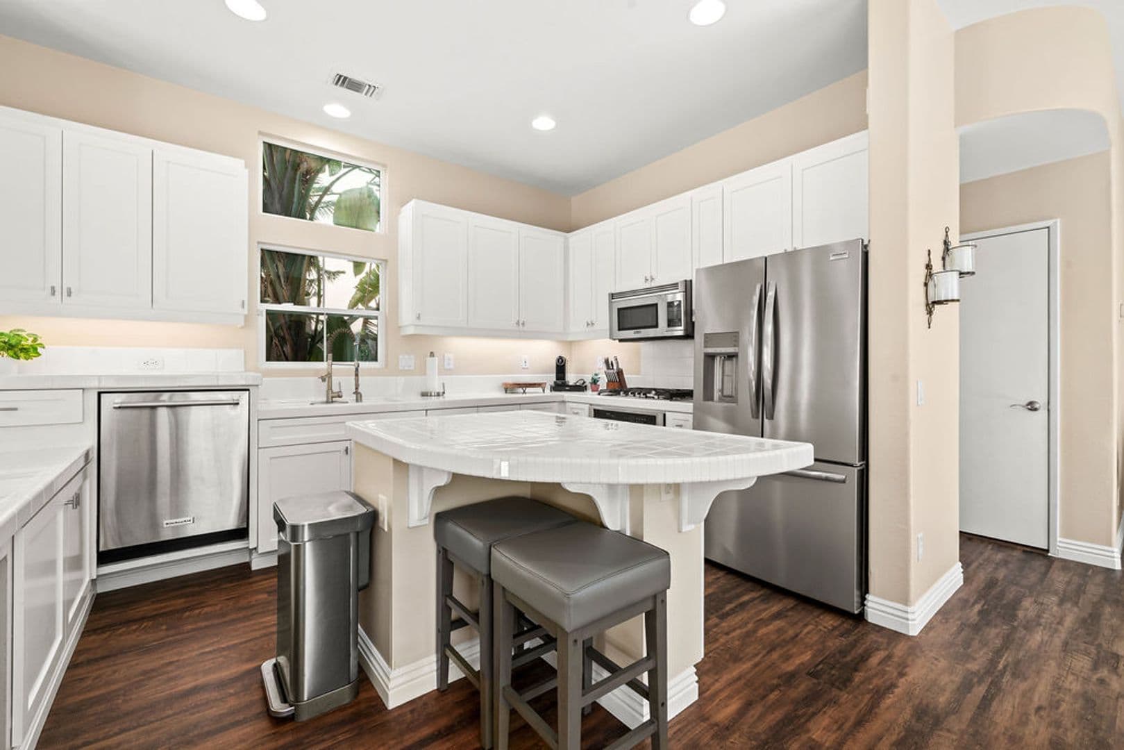 Rancho Santa Margarita House: 205 Montana Del Lago Dr