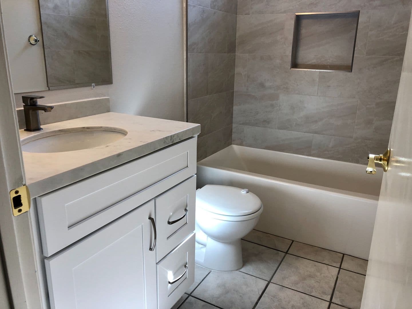 Mission Viejo House: 27576 Agrado