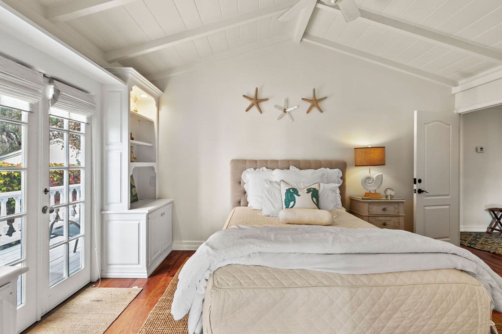 Laguna Beach Apartment: 31922 Virginia Way