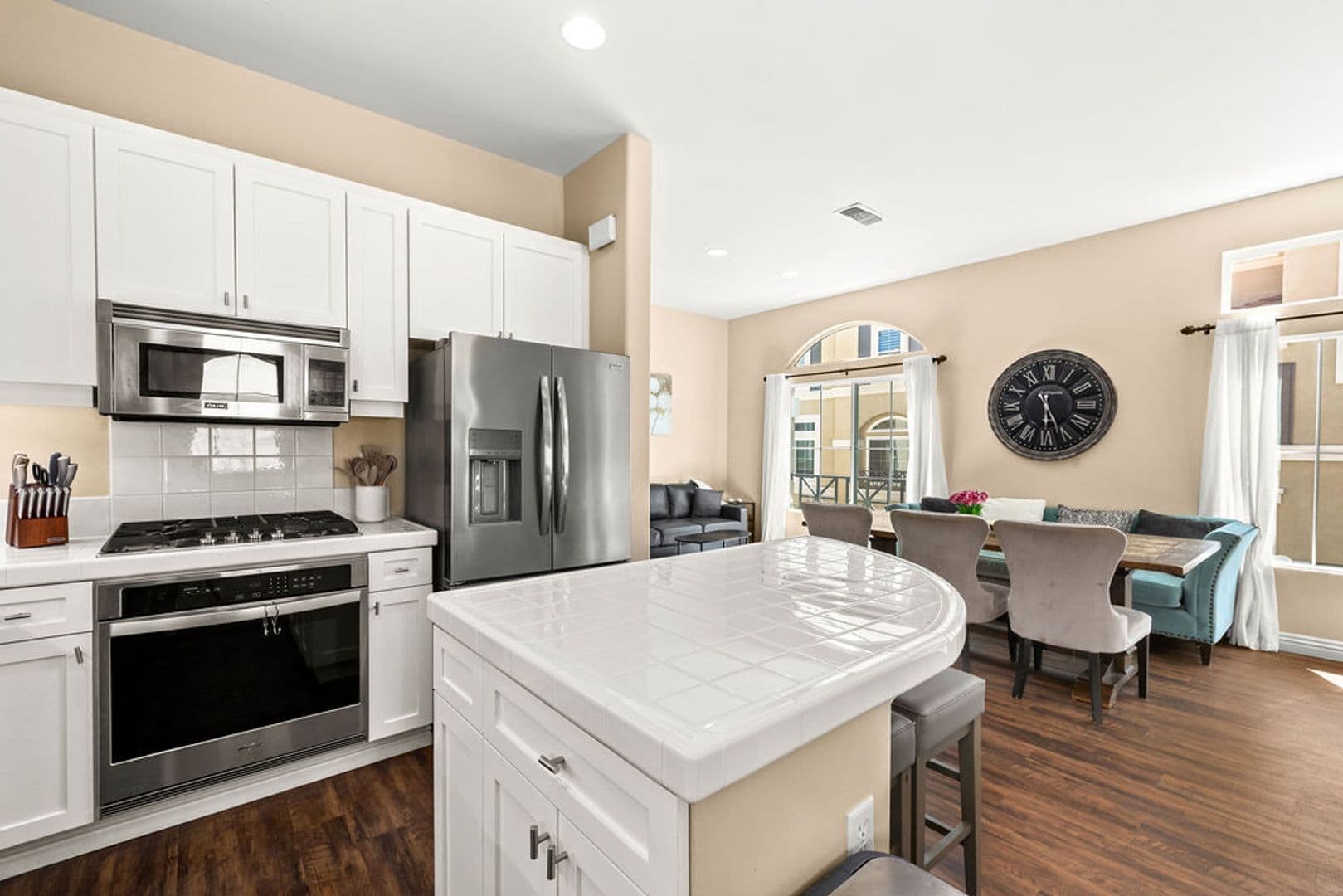 Rancho Santa Margarita House: 205 Montana Del Lago Dr