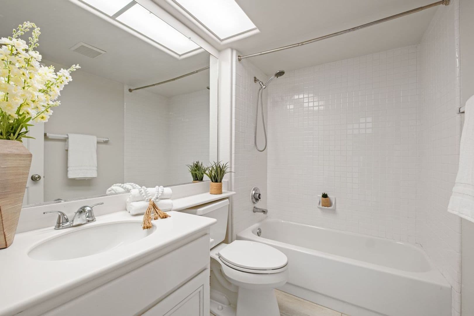 Laguna Niguel House: 54 Cameray Heights