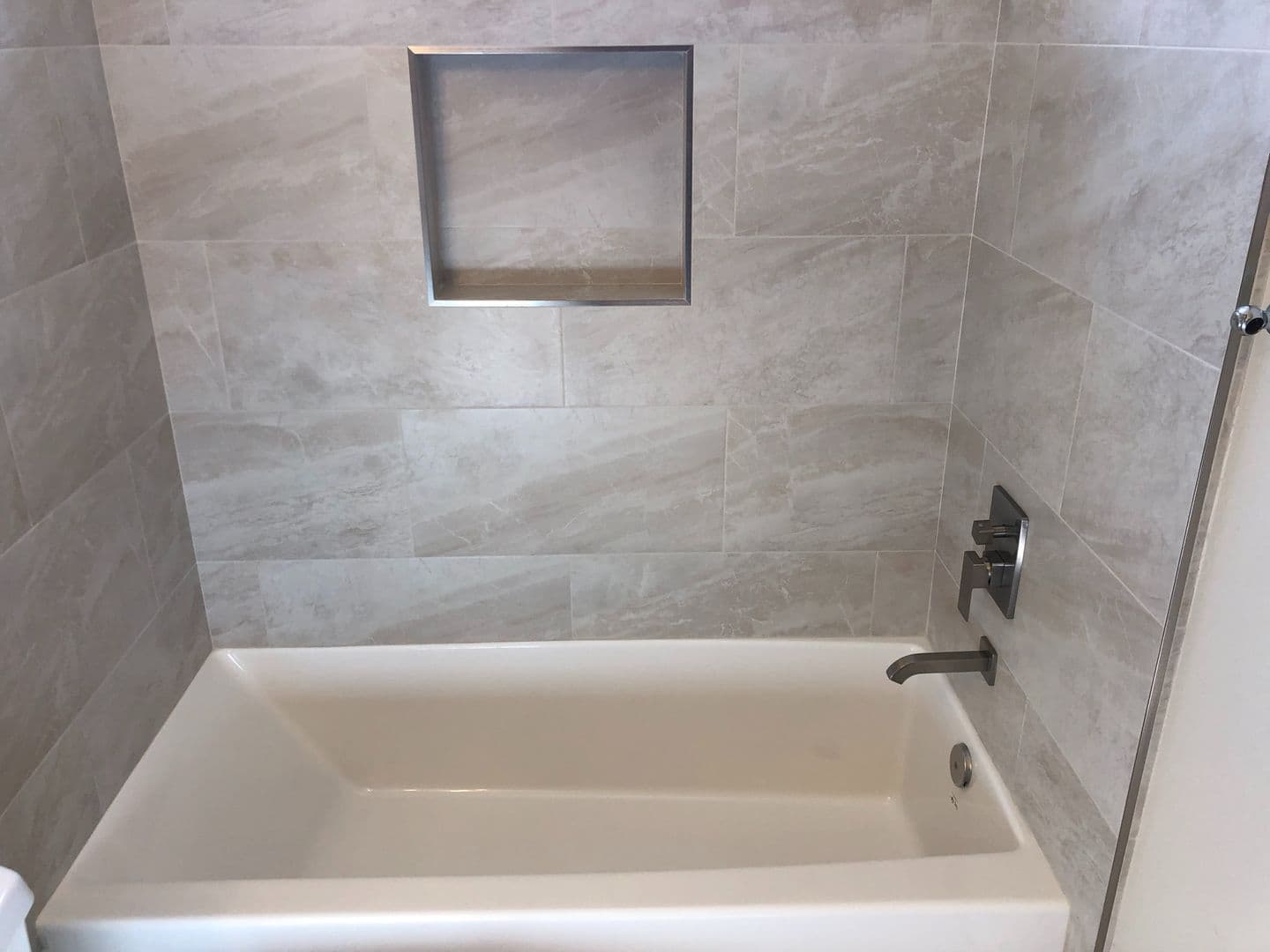 Mission Viejo House: 27576 Agrado