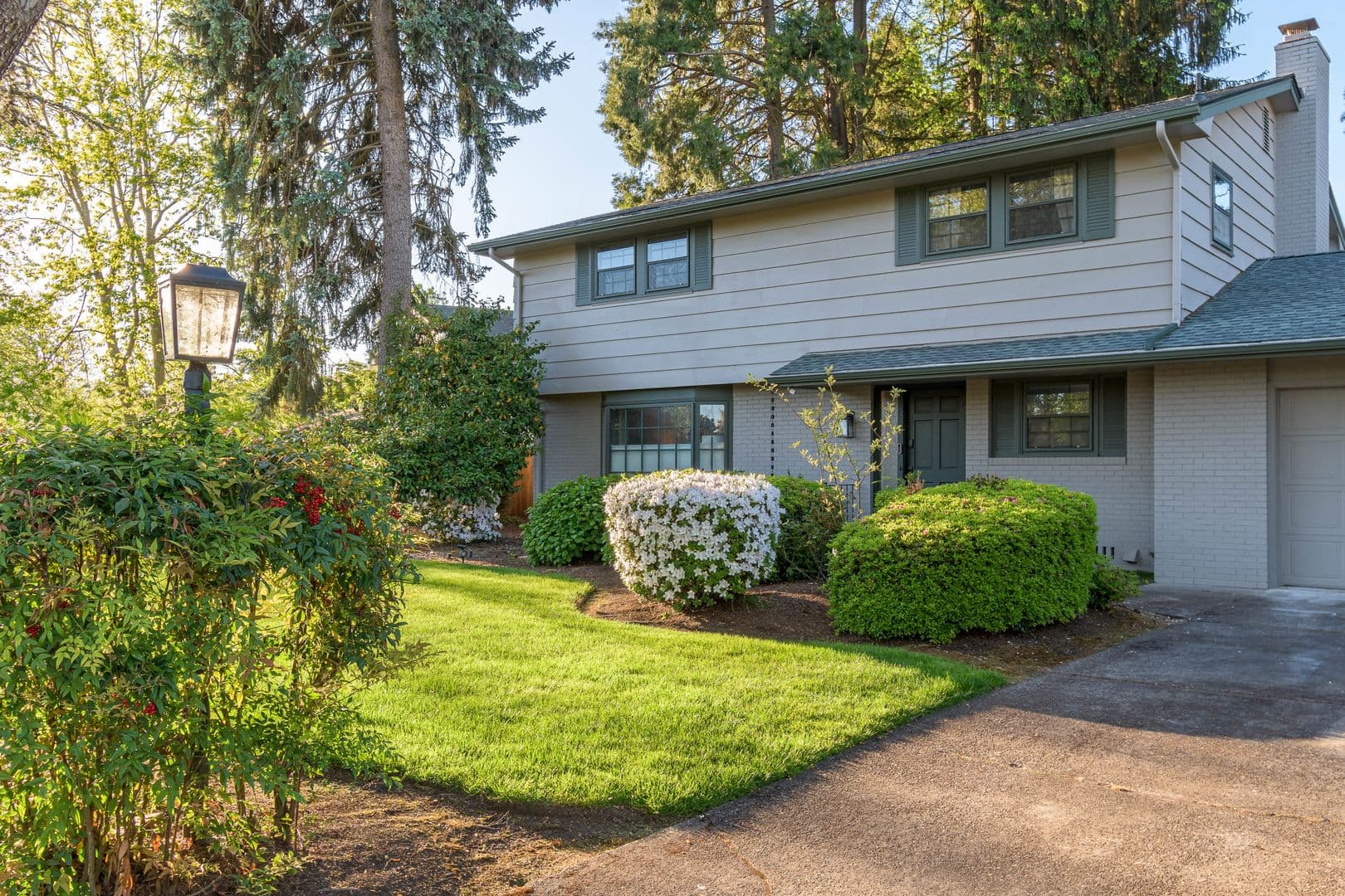 Eugene House: 1565 Flintridge Ave.