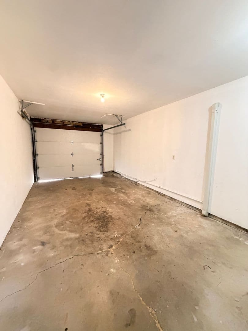 Springfield House: 4842 Elderberry Loop