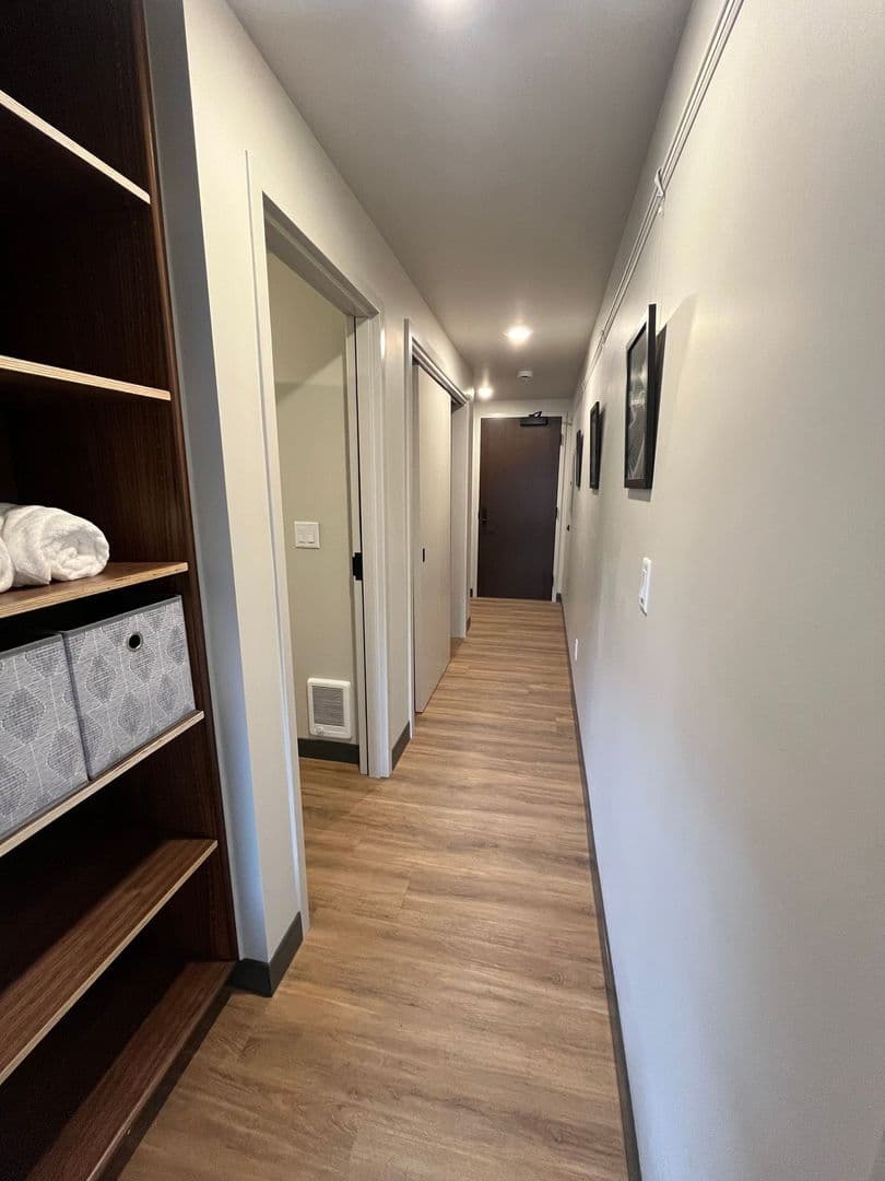 Springfield Apartment: 118 5th St.