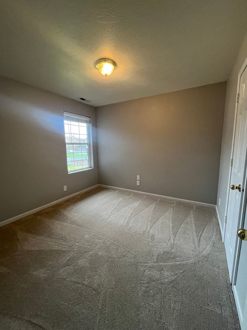 Cottage Grove House: 812 Arthur Ave