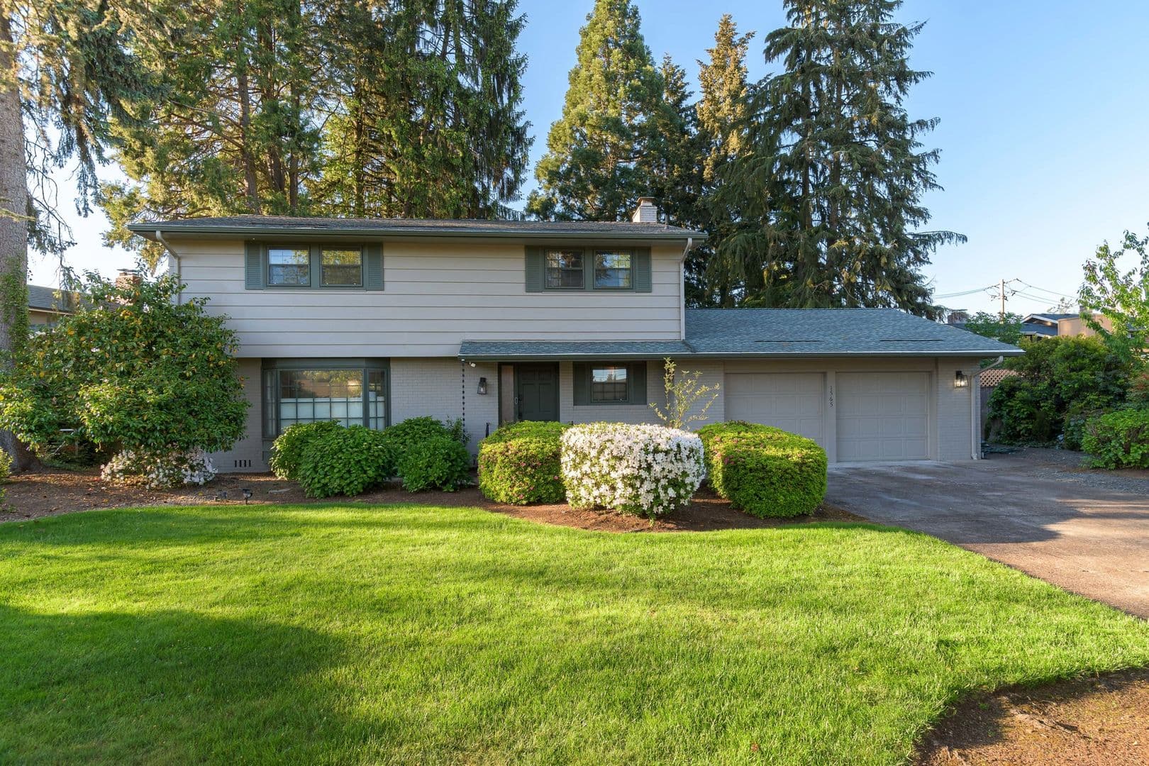 Eugene House: 1565 Flintridge Ave.